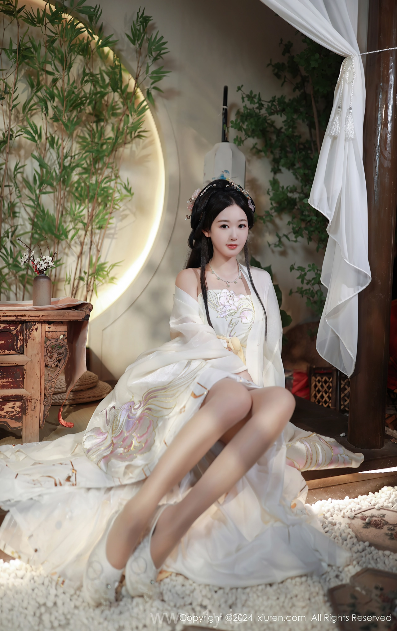 XIUREN(秀人网) No.8898 Well-developed & Exquisite Asian Women 唐安琪