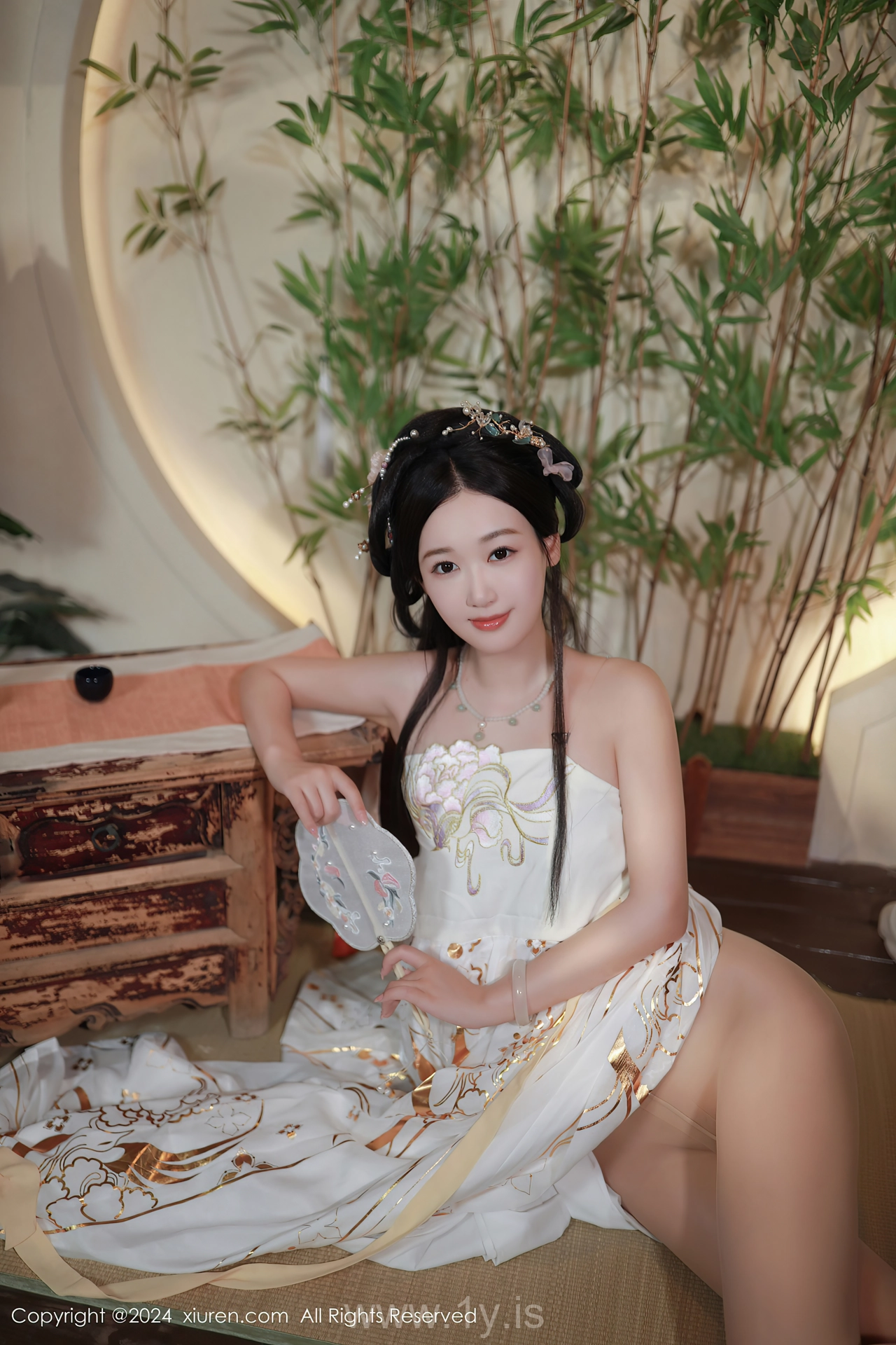 XIUREN(秀人网) No.8898 Well-developed & Exquisite Asian Women 唐安琪