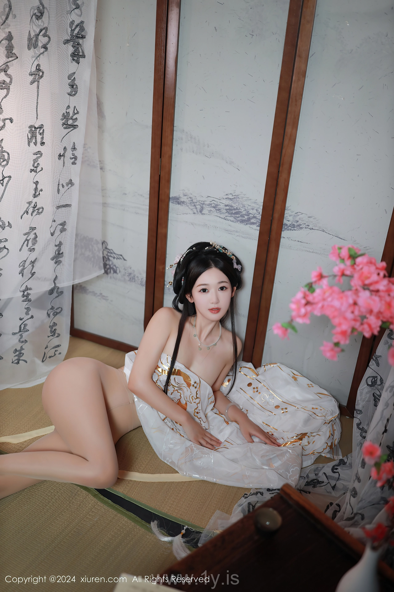 XIUREN(秀人网) No.8898 Well-developed & Exquisite Asian Women 唐安琪