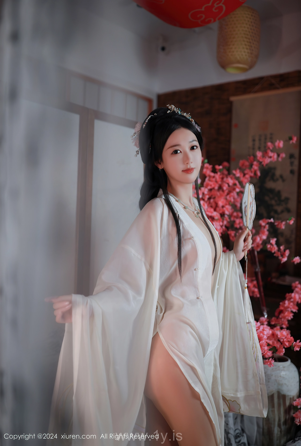 XIUREN(秀人网) No.8898 Well-developed & Exquisite Asian Women 唐安琪