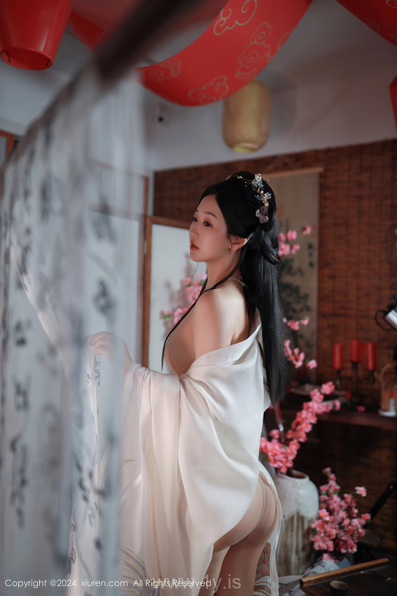 XIUREN(秀人网) No.8898 Well-developed & Exquisite Asian Women 唐安琪