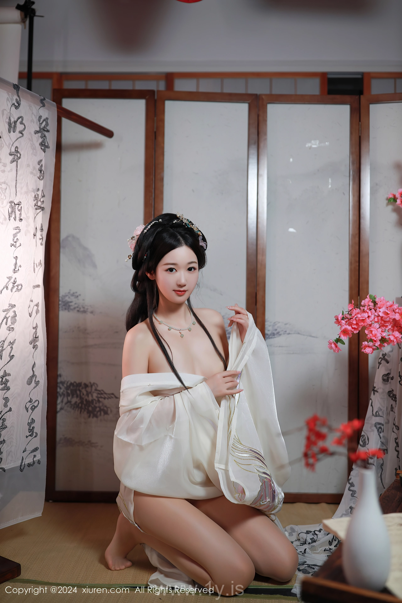 XIUREN(秀人网) No.8898 Well-developed & Exquisite Asian Women 唐安琪