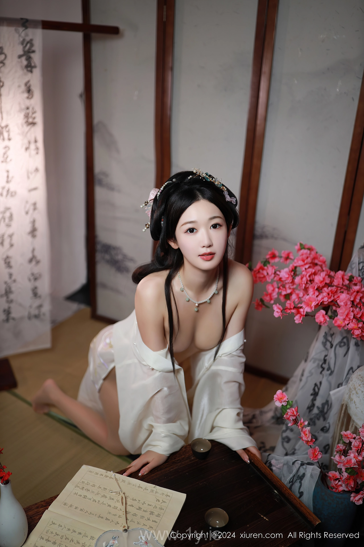 XIUREN(秀人网) No.8898 Well-developed & Exquisite Asian Women 唐安琪