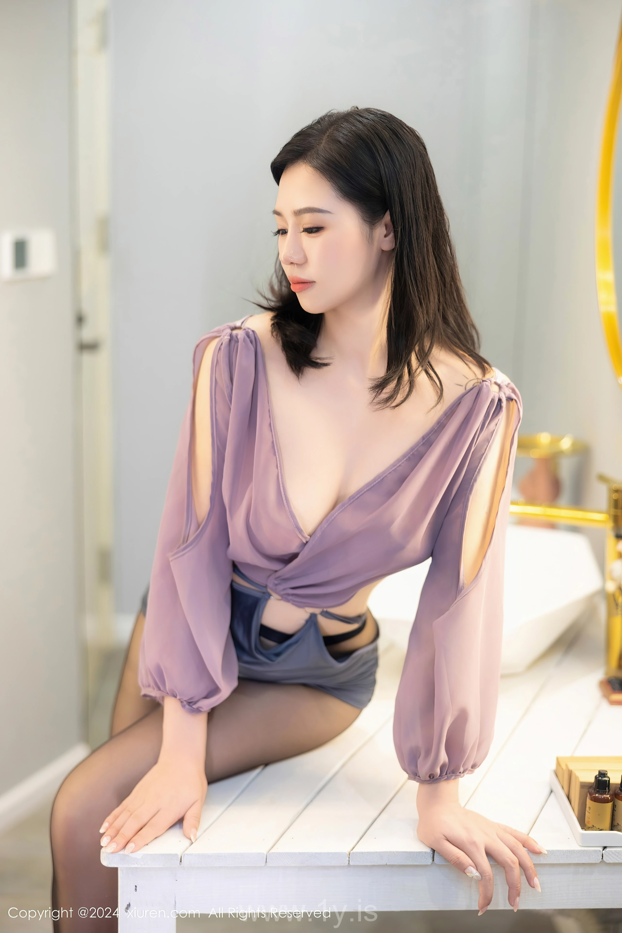 XIUREN(秀人网) No.8902 Sensuous Chinese Women 金小依