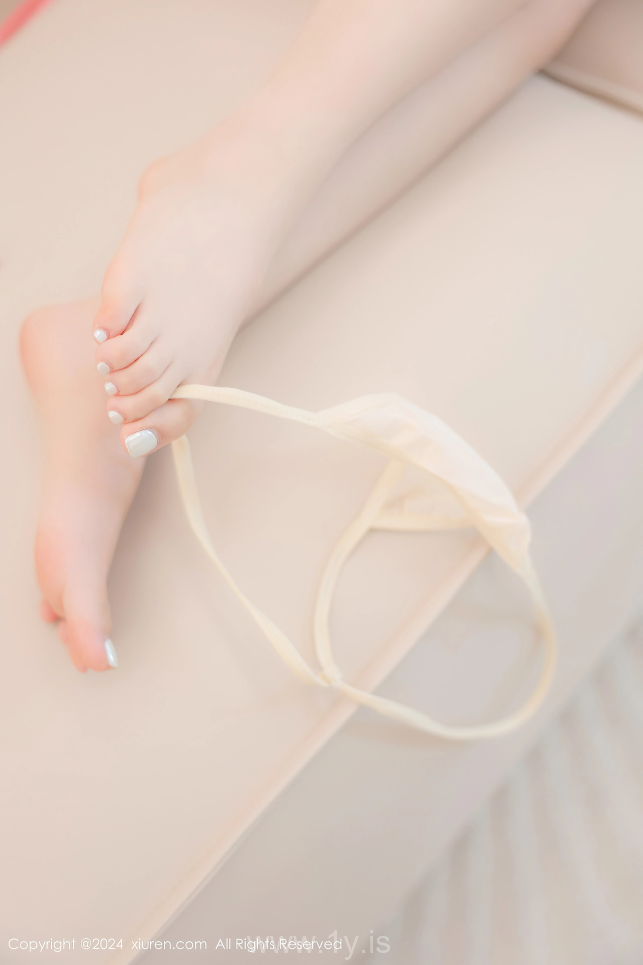 XIUREN(秀人网) No.8906 Cute Asian Hottie 软软酱