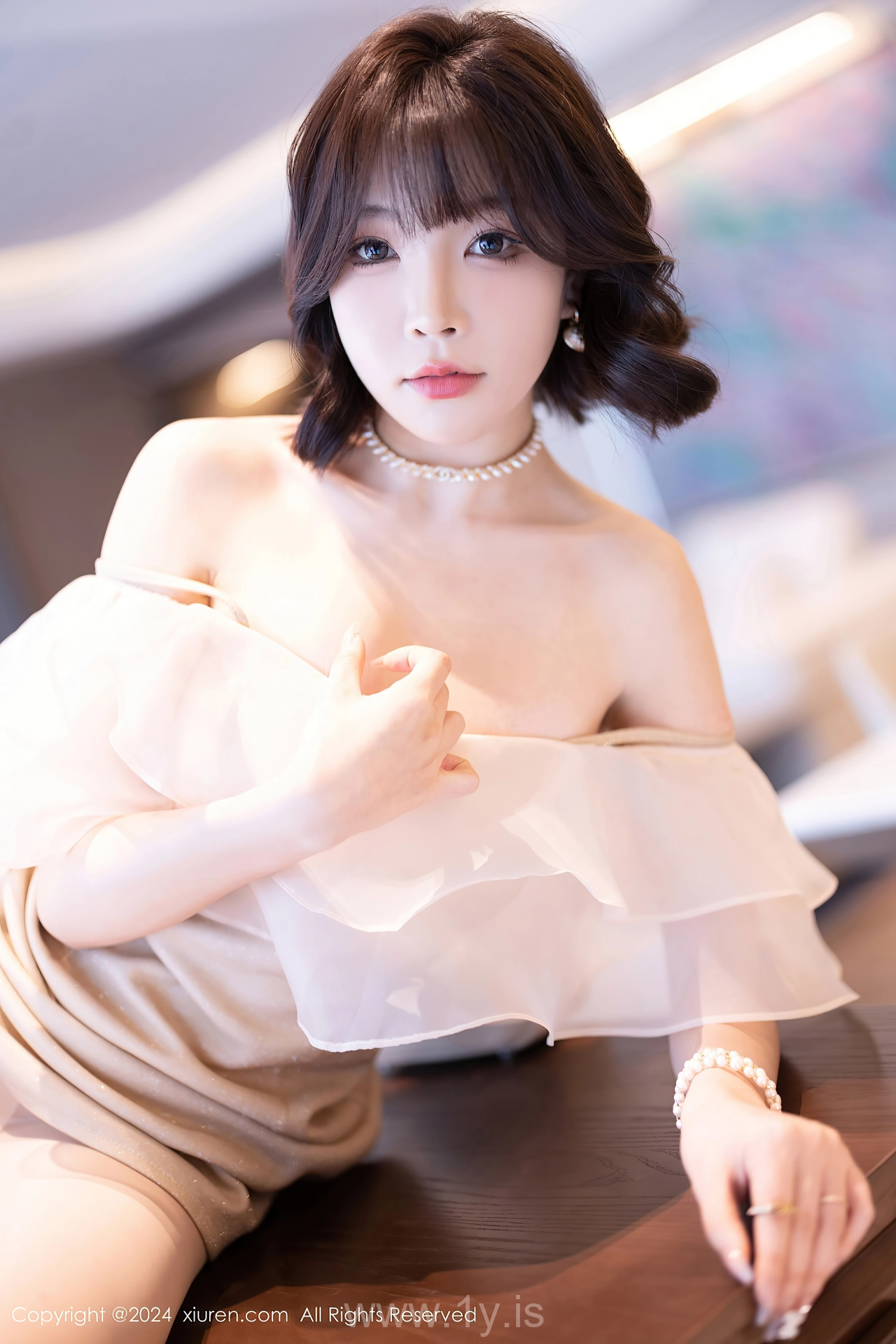 XIUREN(秀人网) No.8917 Cute Asian Fox 徐莉芝Booty