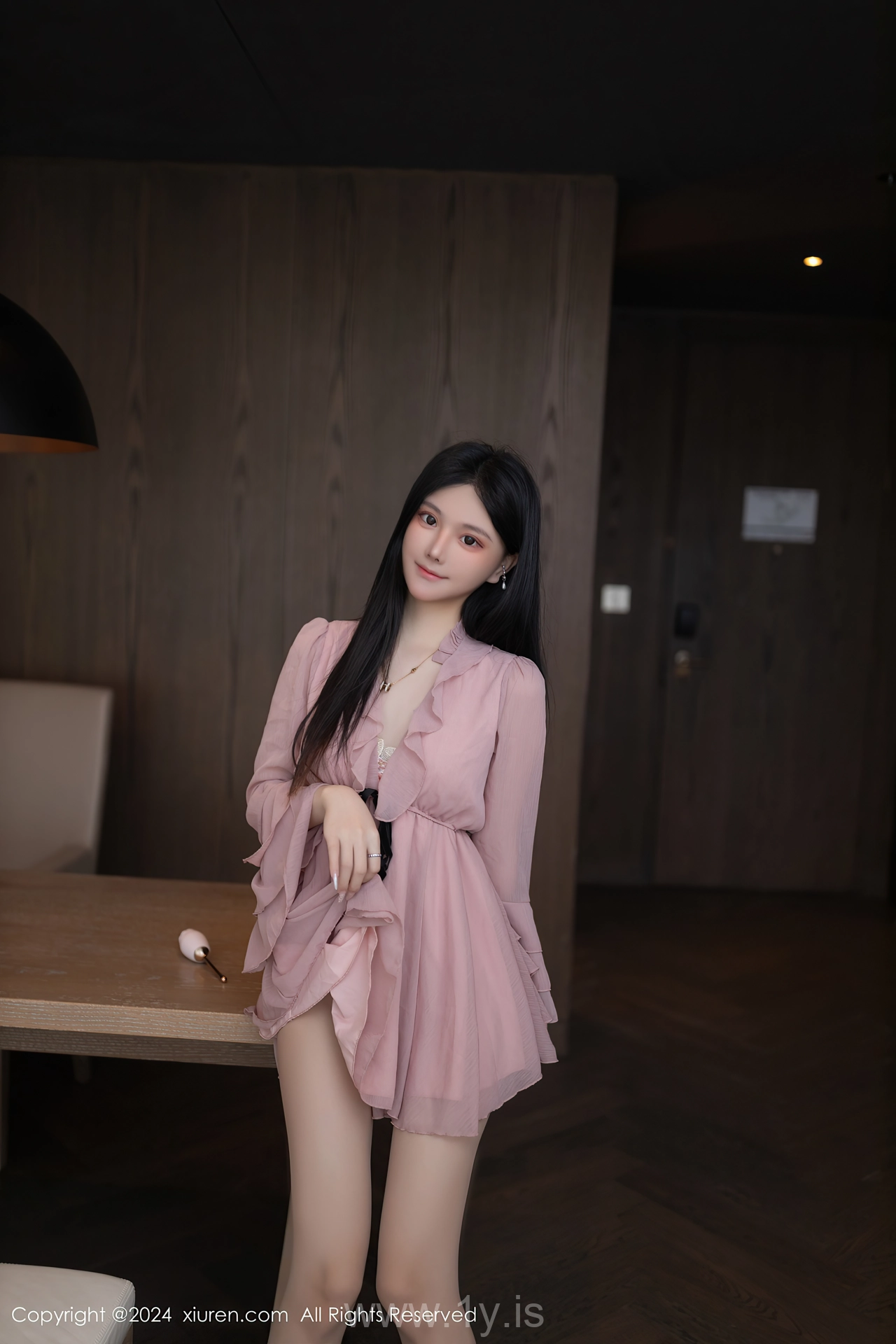 XIUREN(秀人网) No.8925 Gorgeous & Charismatic Chinese Temptress 幼幼