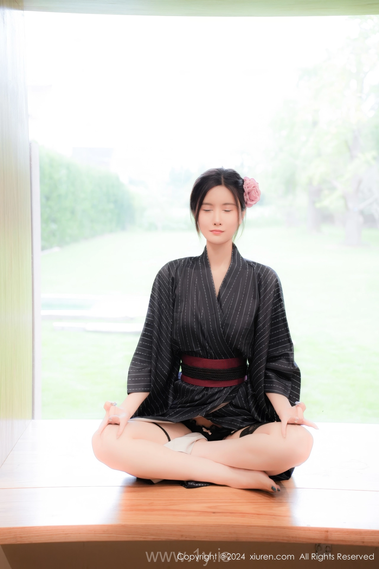 XIUREN(秀人网) No.8928 Sensuous Asian Rara Avis Erikaki