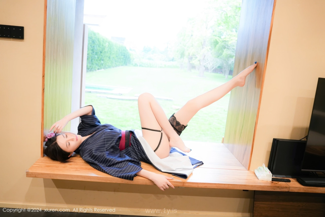 XIUREN(秀人网) No.8928 Sensuous Asian Rara Avis Erikaki