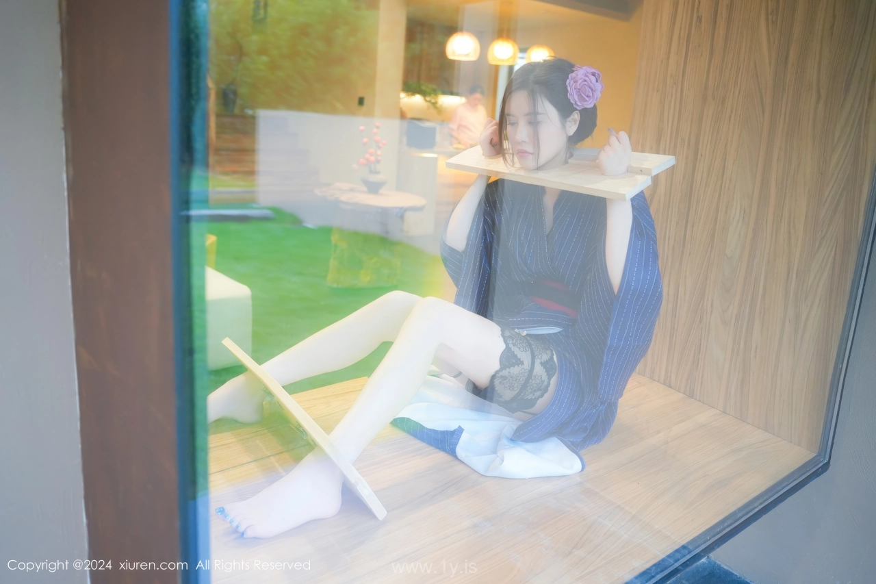 XIUREN(秀人网) No.8928 Sensuous Asian Rara Avis Erikaki