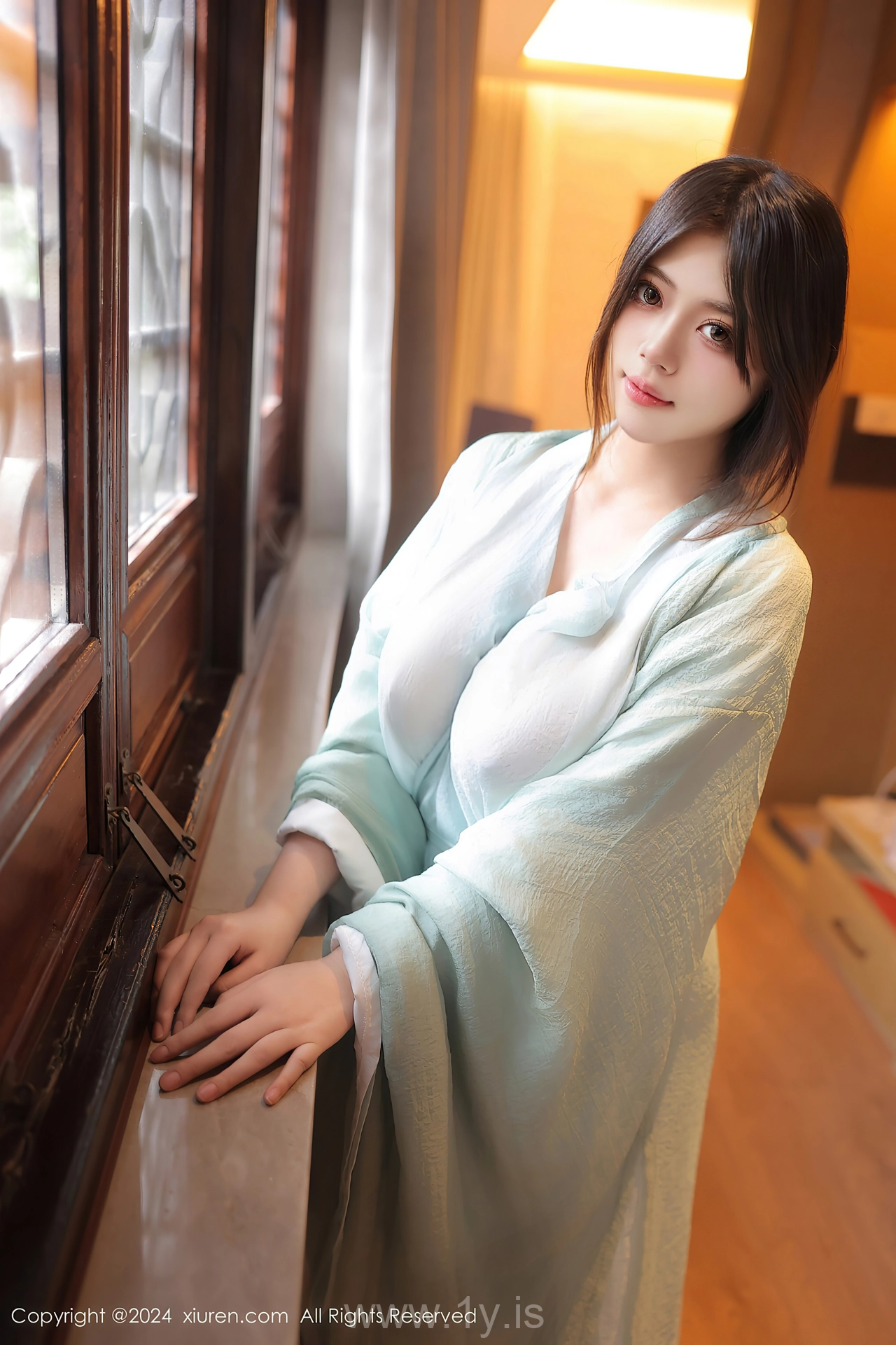 XIUREN(秀人网) No.8937 Enigmatic Chinese Cougar 蛋蛋宝