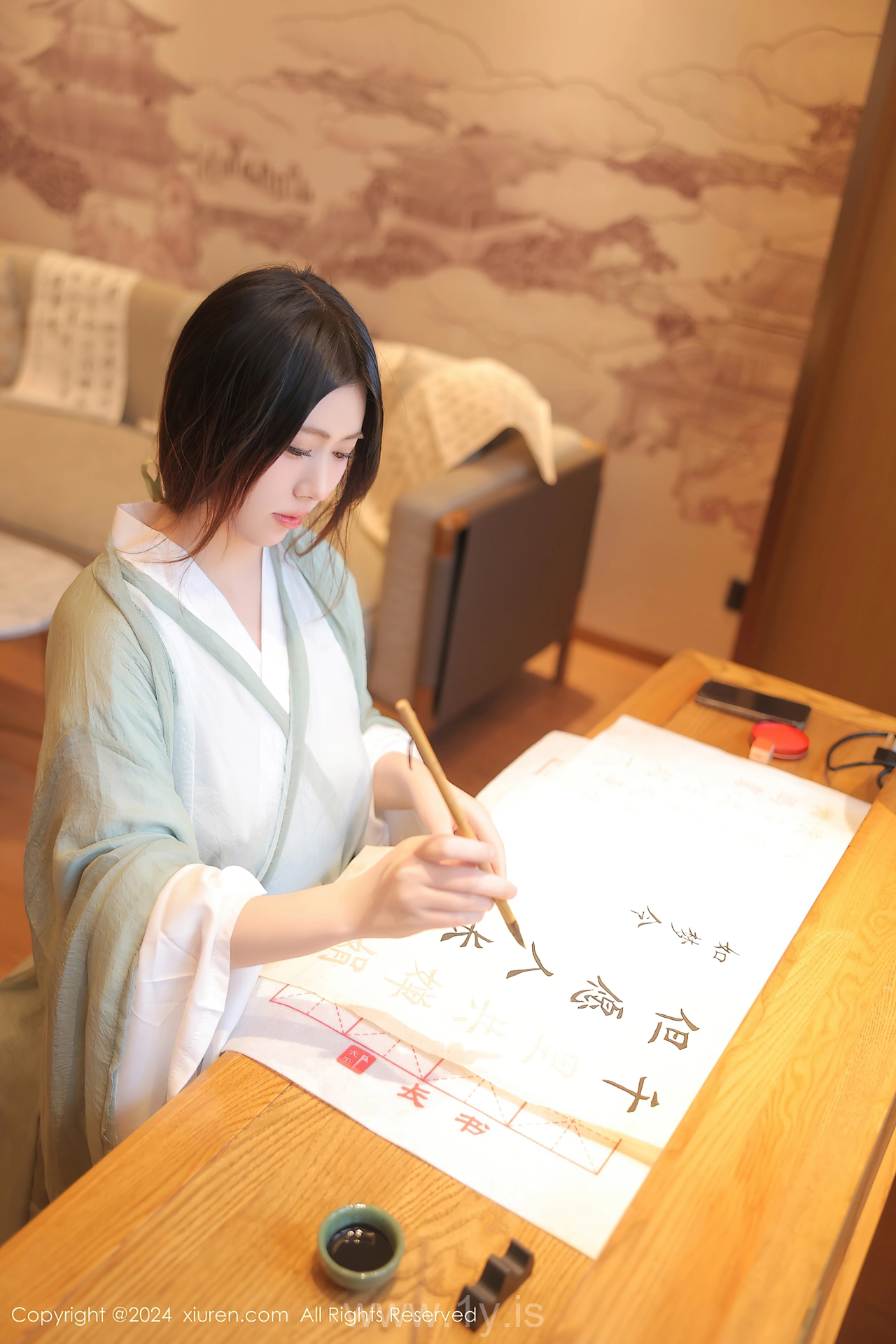 XIUREN(秀人网) No.8937 Enigmatic Chinese Cougar 蛋蛋宝