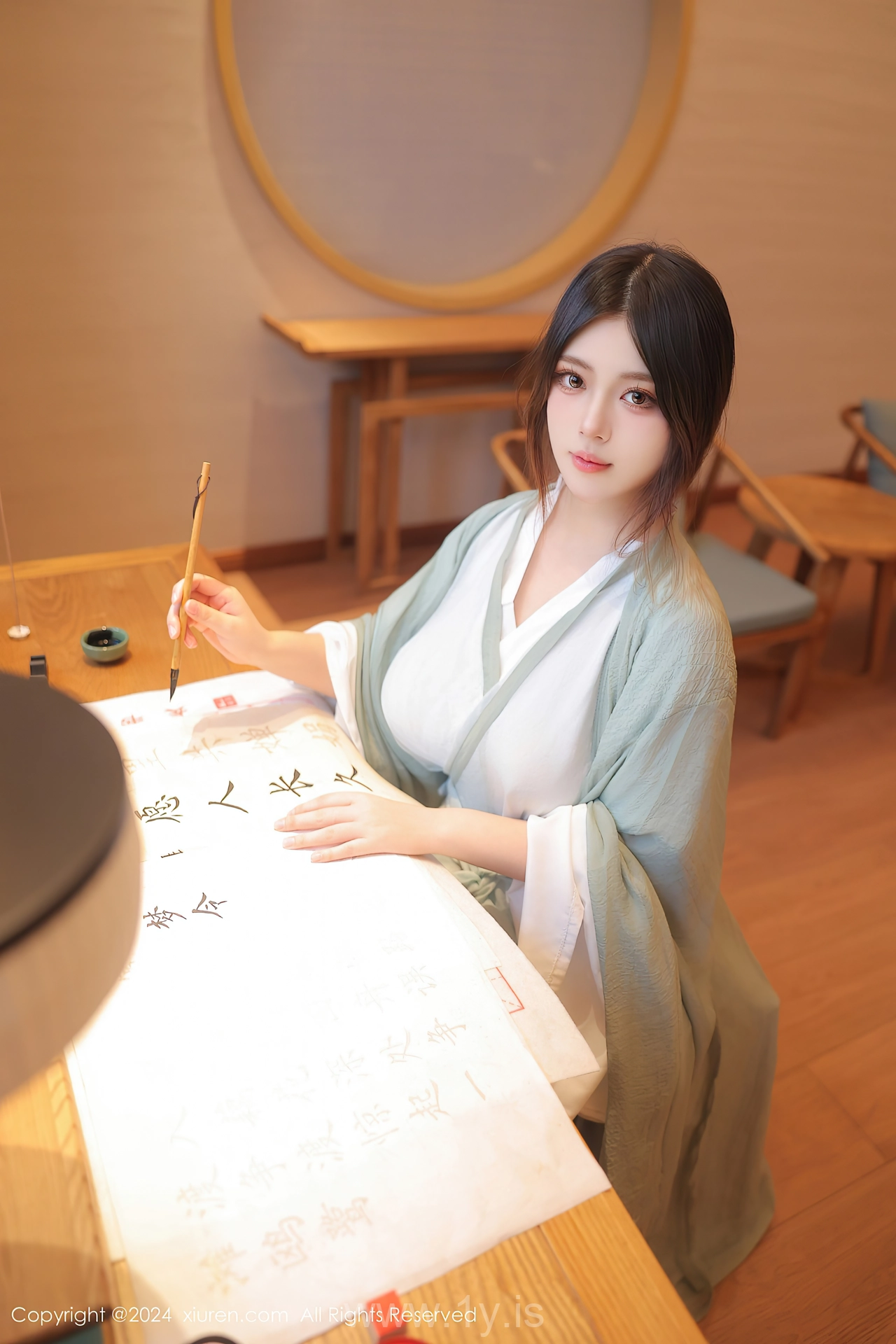 XIUREN(秀人网) No.8937 Enigmatic Chinese Cougar 蛋蛋宝