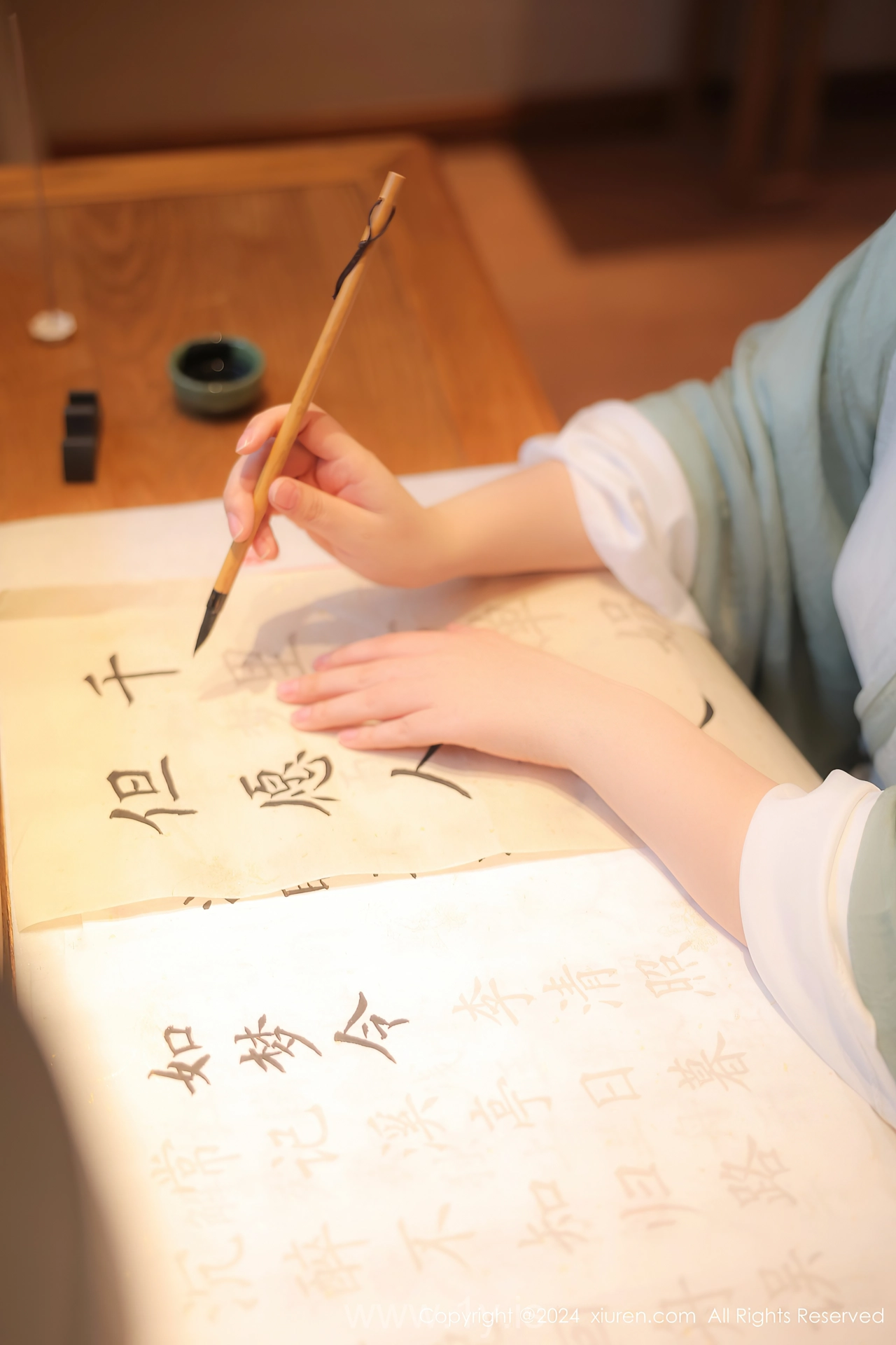 XIUREN(秀人网) No.8937 Enigmatic Chinese Cougar 蛋蛋宝