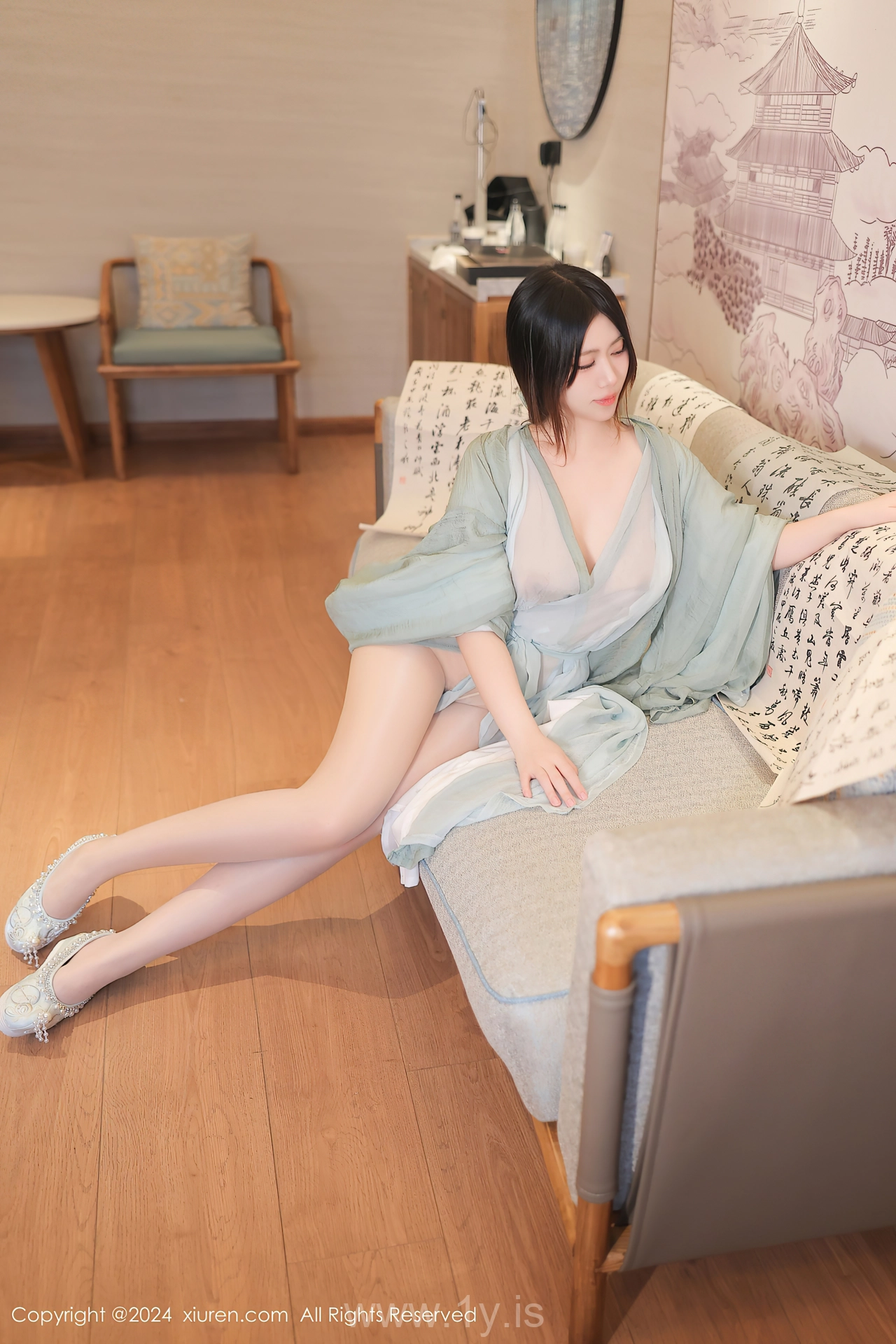 XIUREN(秀人网) No.8937 Enigmatic Chinese Cougar 蛋蛋宝