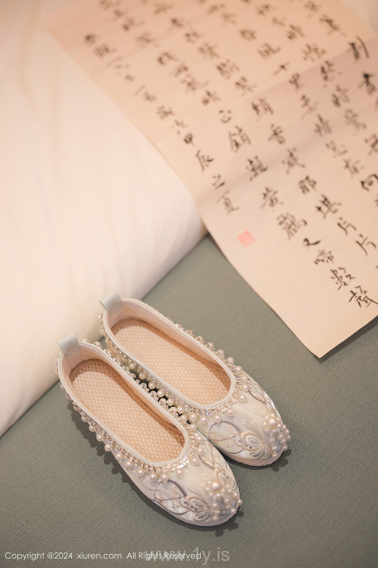 XIUREN(秀人网) No.8937 Enigmatic Chinese Cougar 蛋蛋宝