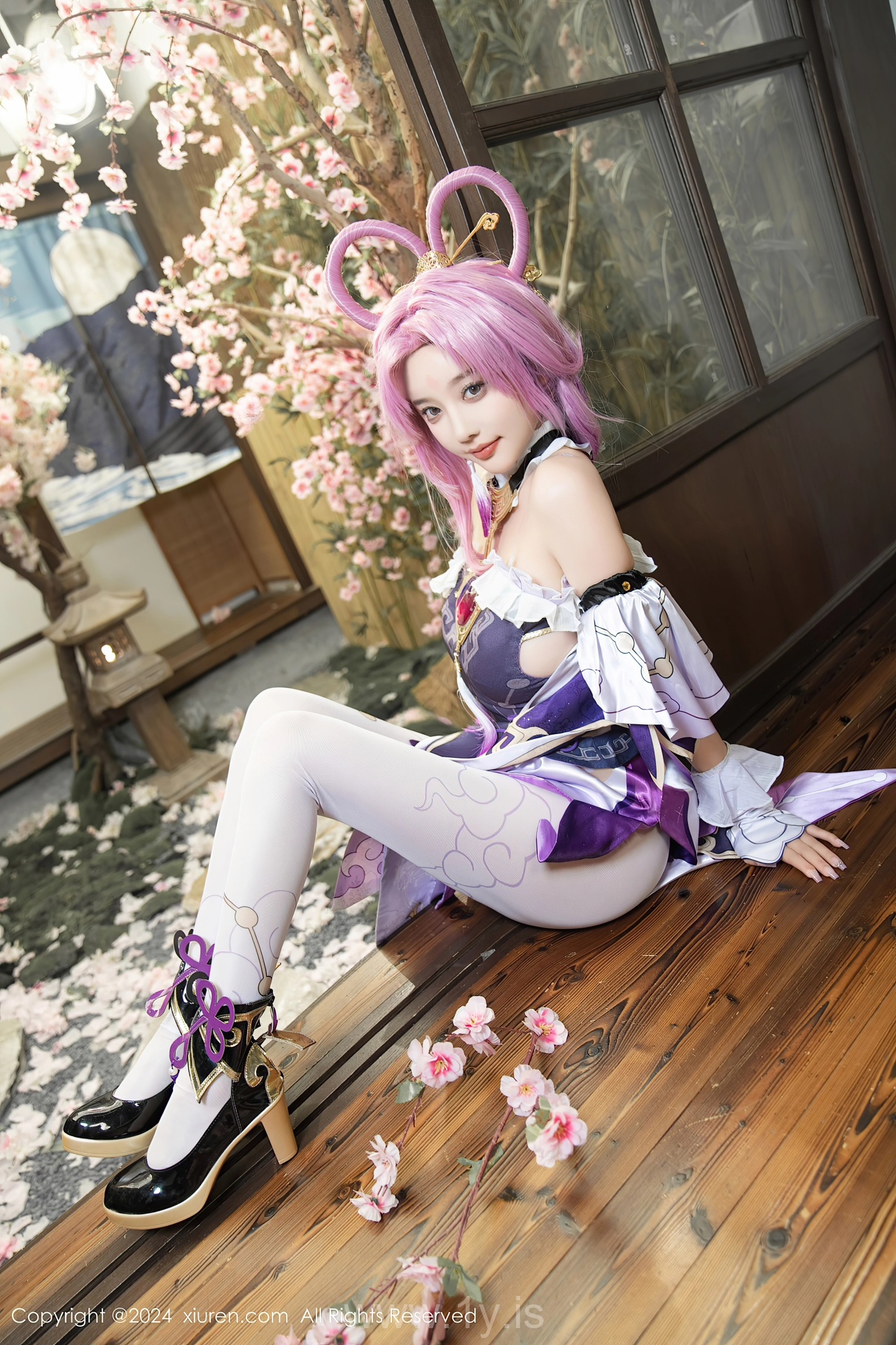 XIUREN(秀人网) No.8943 Sexy & Quiet Asian Chick 杨晨晨Yome