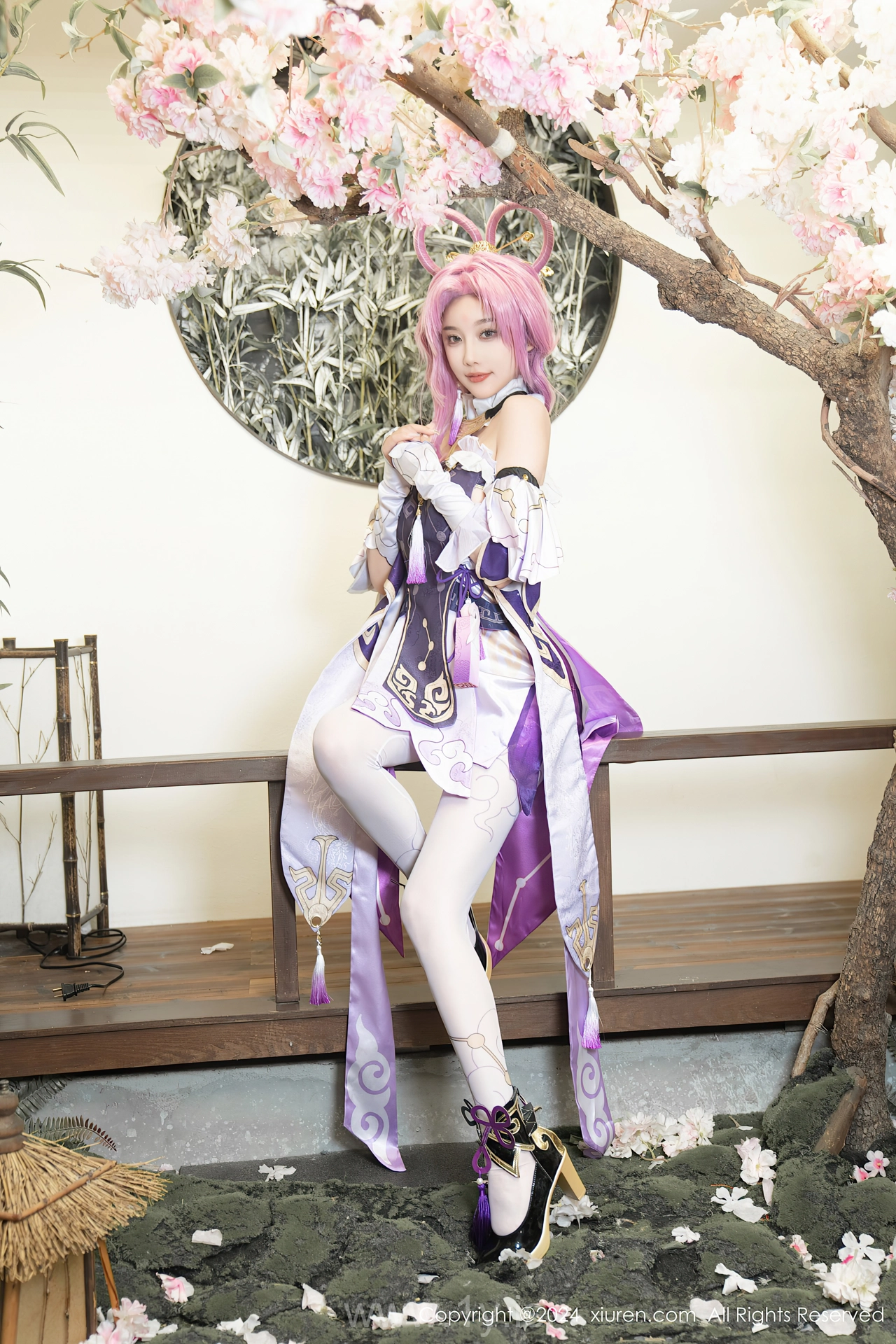 XIUREN(秀人网) No.8943 Sexy & Quiet Asian Chick 杨晨晨Yome