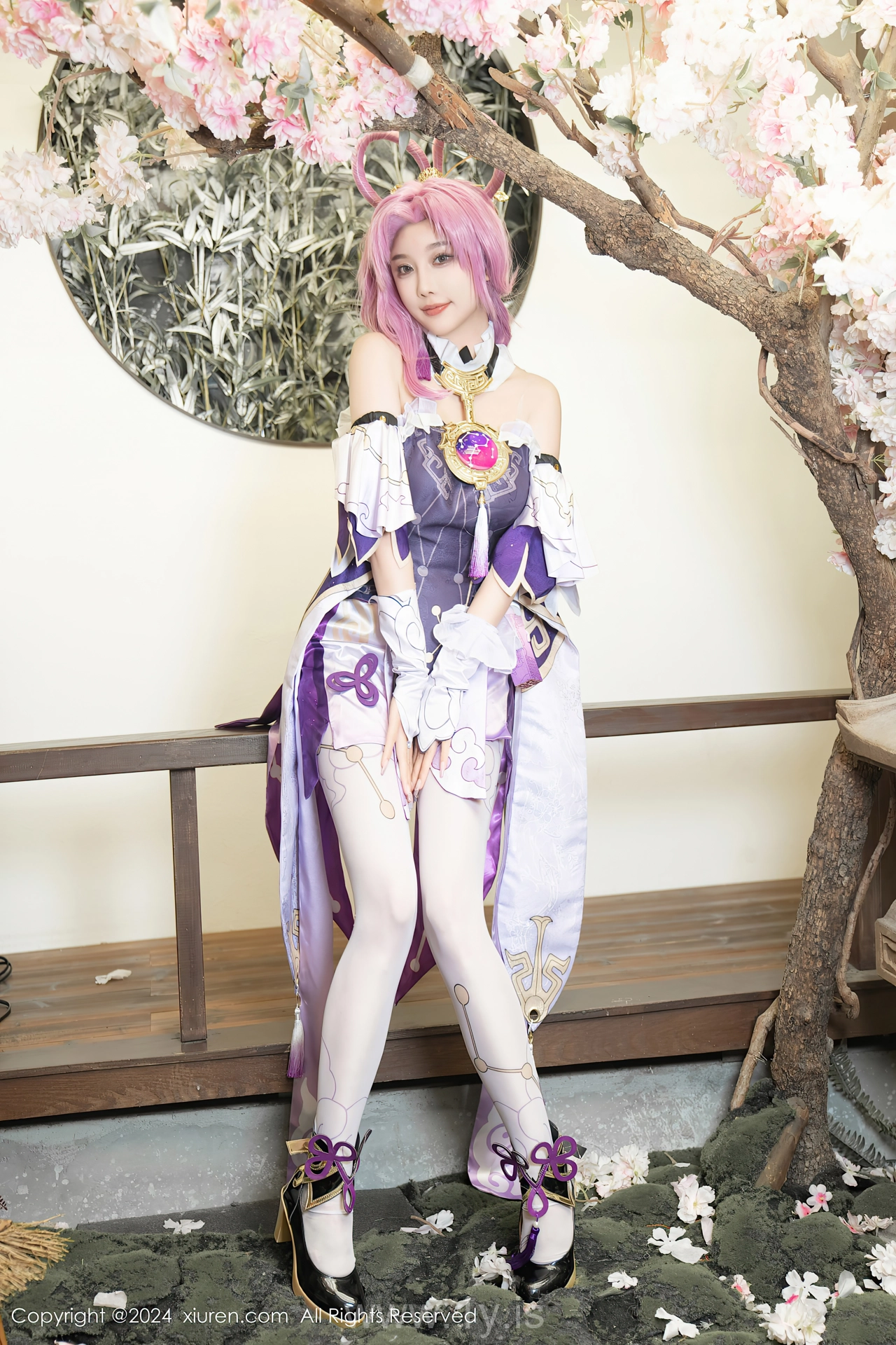 XIUREN(秀人网) No.8943 Sexy & Quiet Asian Chick 杨晨晨Yome