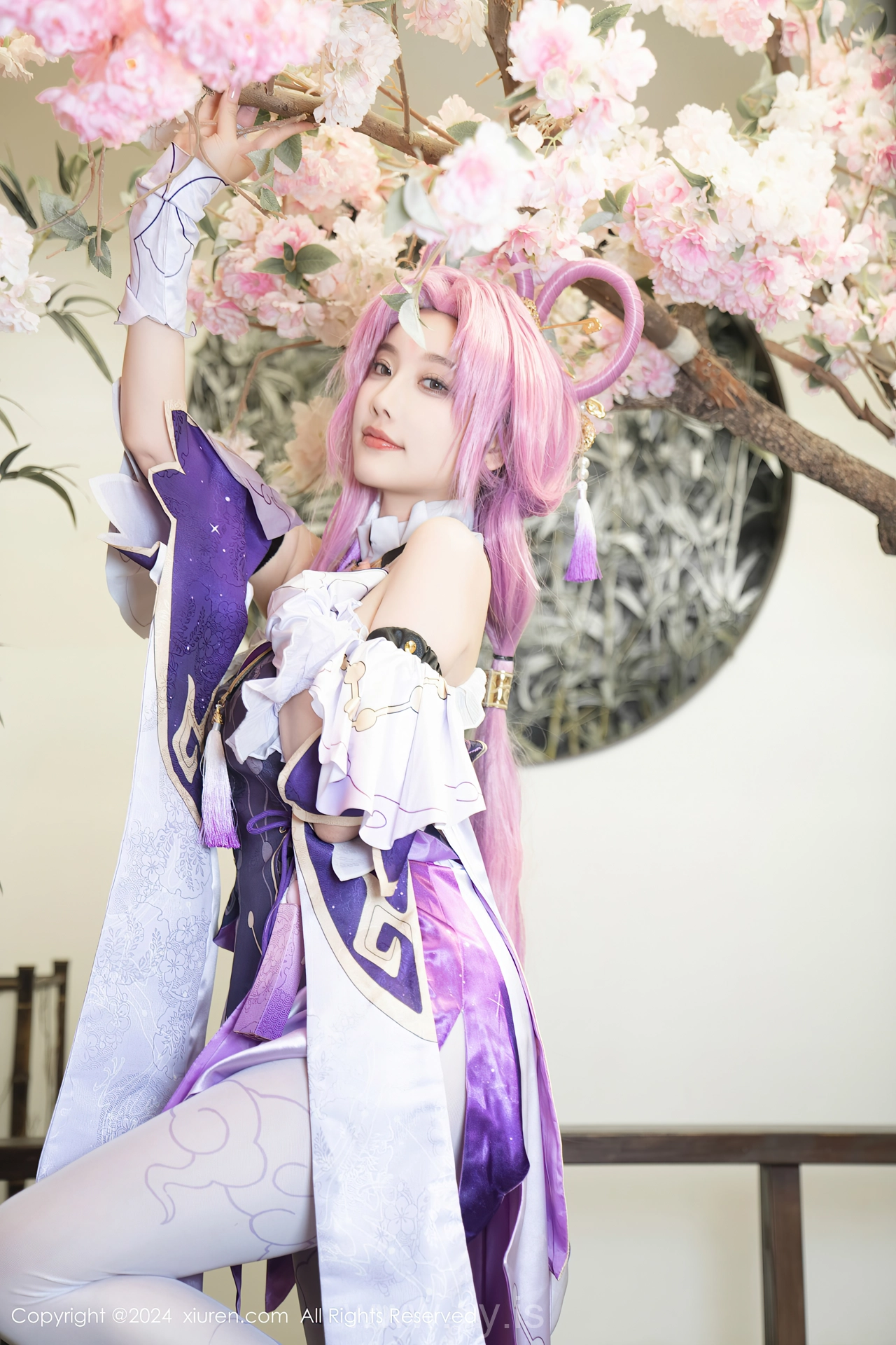 XIUREN(秀人网) No.8943 Sexy & Quiet Asian Chick 杨晨晨Yome