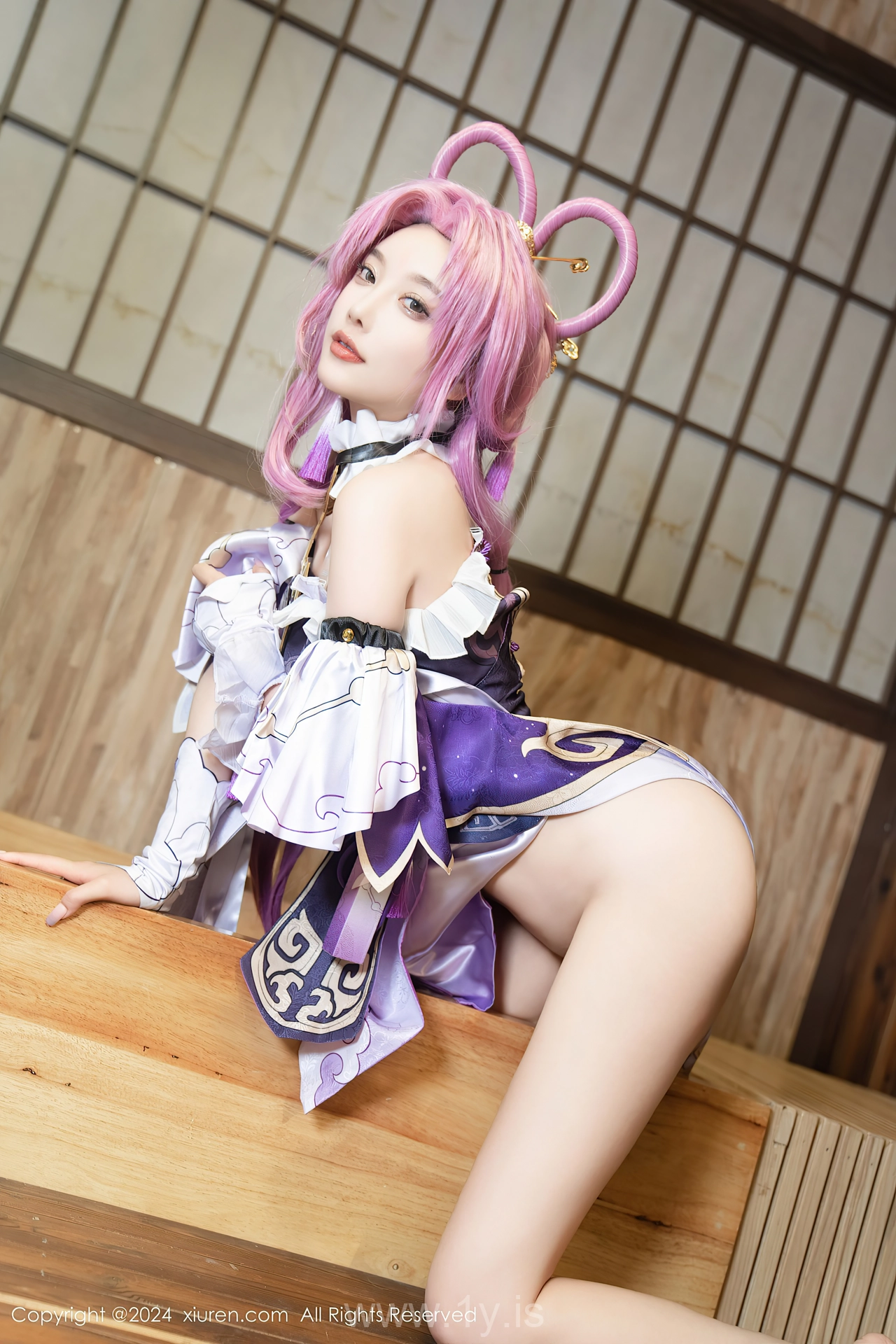 XIUREN(秀人网) No.8943 Sexy & Quiet Asian Chick 杨晨晨Yome