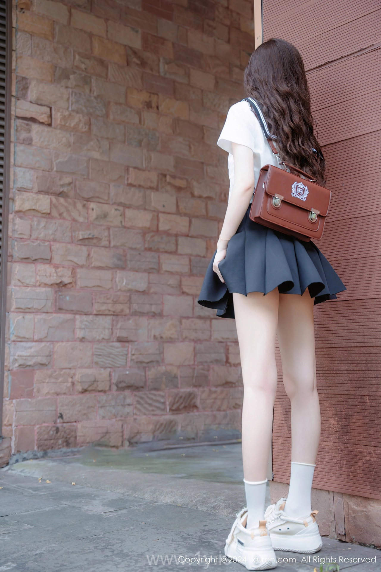 XIUREN(秀人网) No.8948 Classy & Sophisticated Asian Rose 拍黄瓜girl