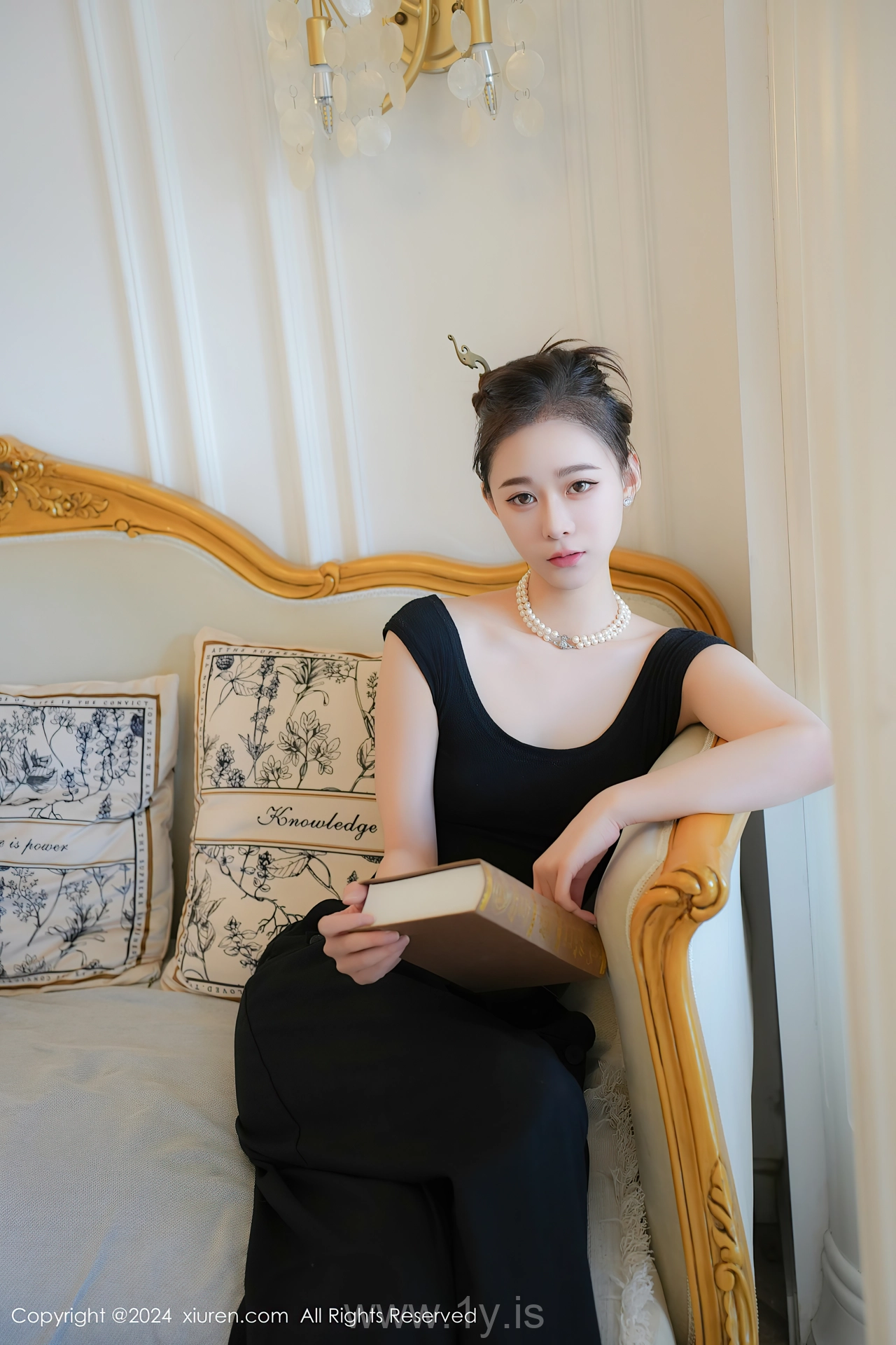 XIUREN(秀人网) No.8955 Decent & Playful Chinese Vixen 喵喵JOJO