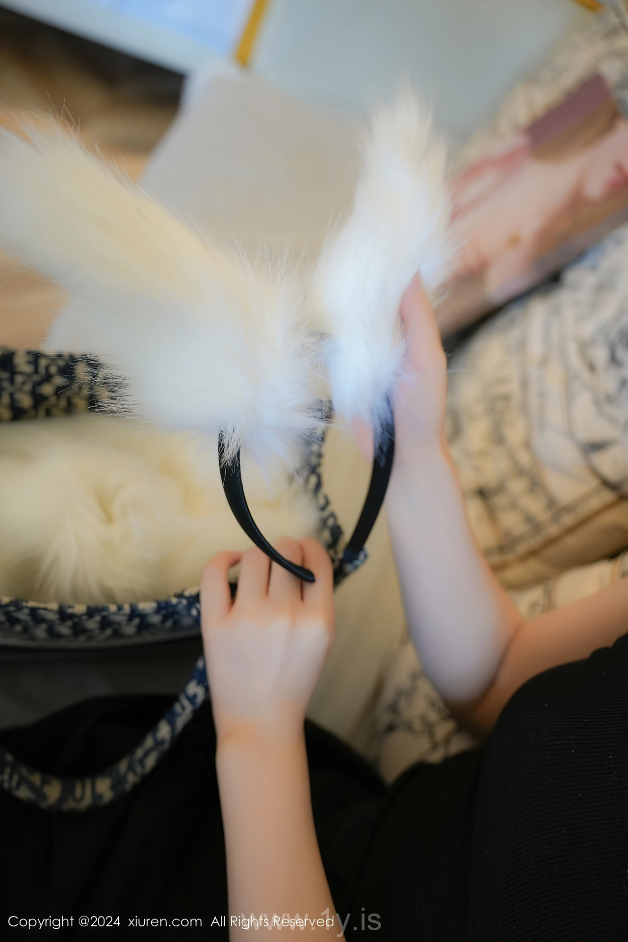 XIUREN(秀人网) No.8955 Decent & Playful Chinese Vixen 喵喵JOJO