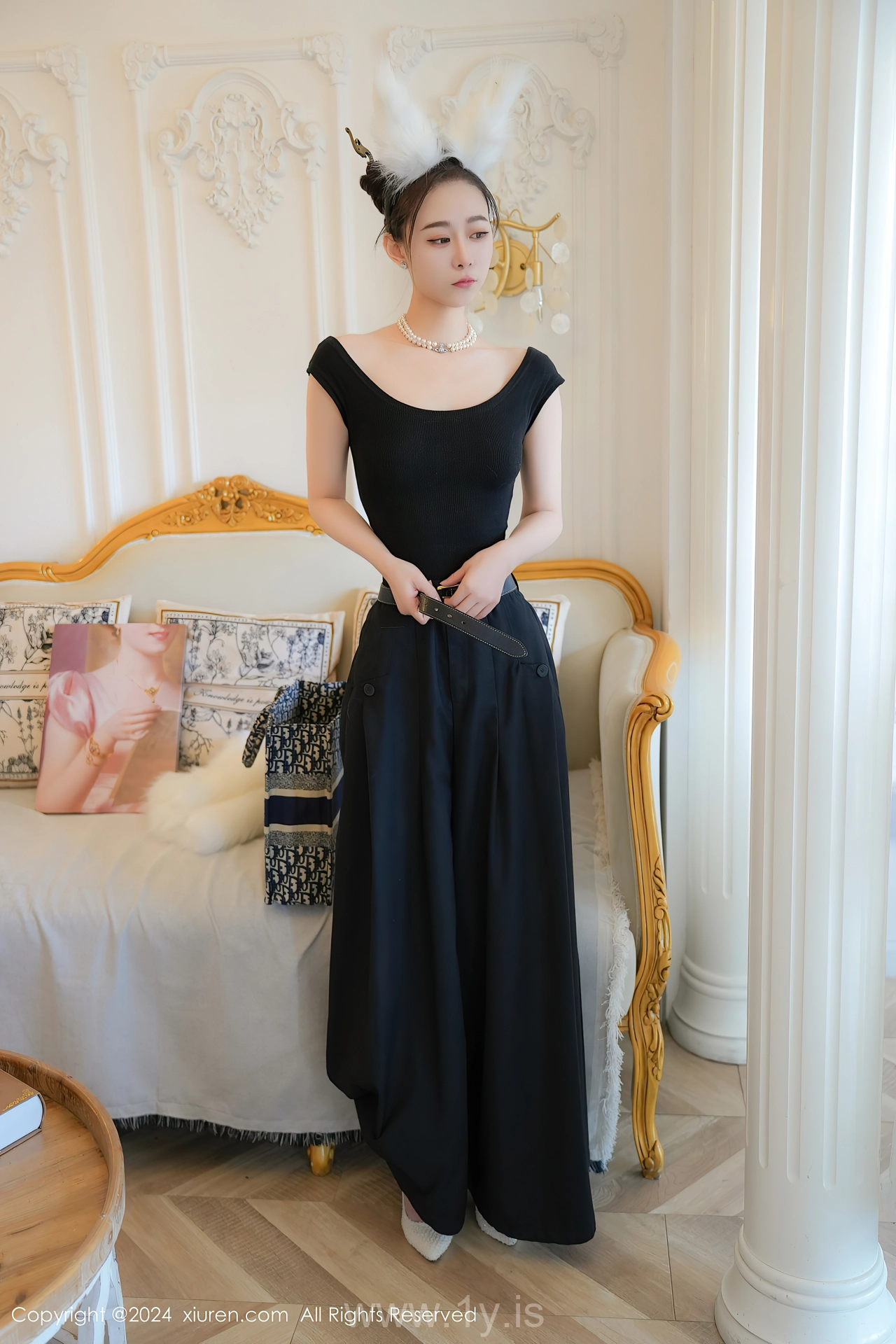 XIUREN(秀人网) No.8955 Decent & Playful Chinese Vixen 喵喵JOJO