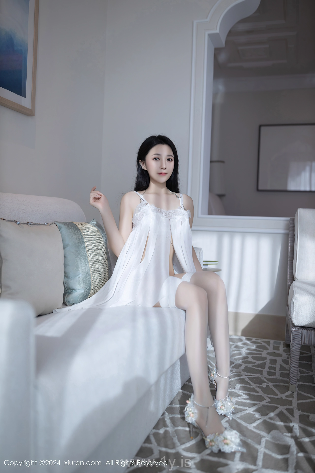 XIUREN(秀人网) No.8962 Fancy Asian Cougar 鱼子酱Fish