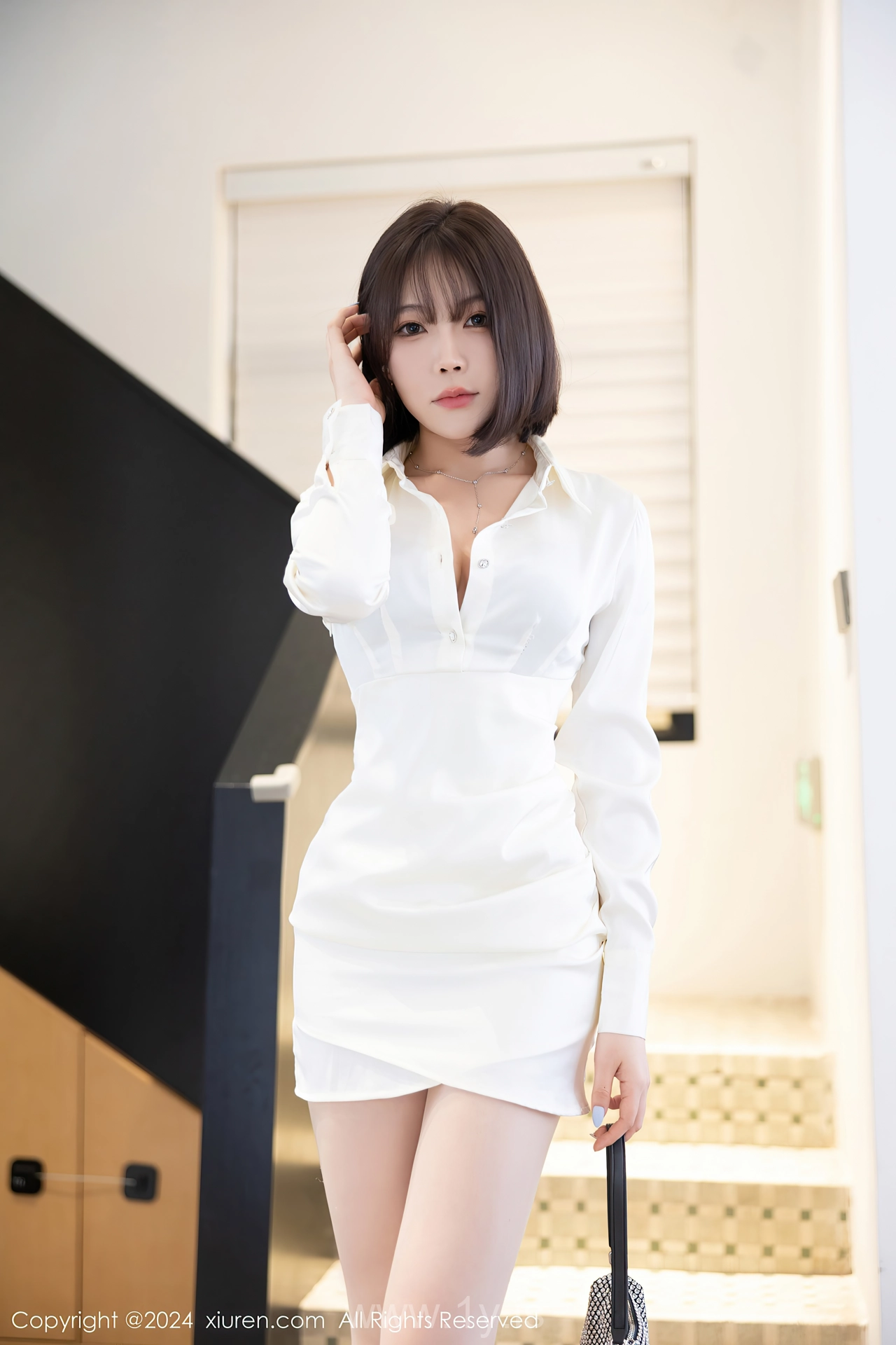 XIUREN(秀人网) No.8963 Bewitching & Innocent Asian Model 徐莉芝Booty