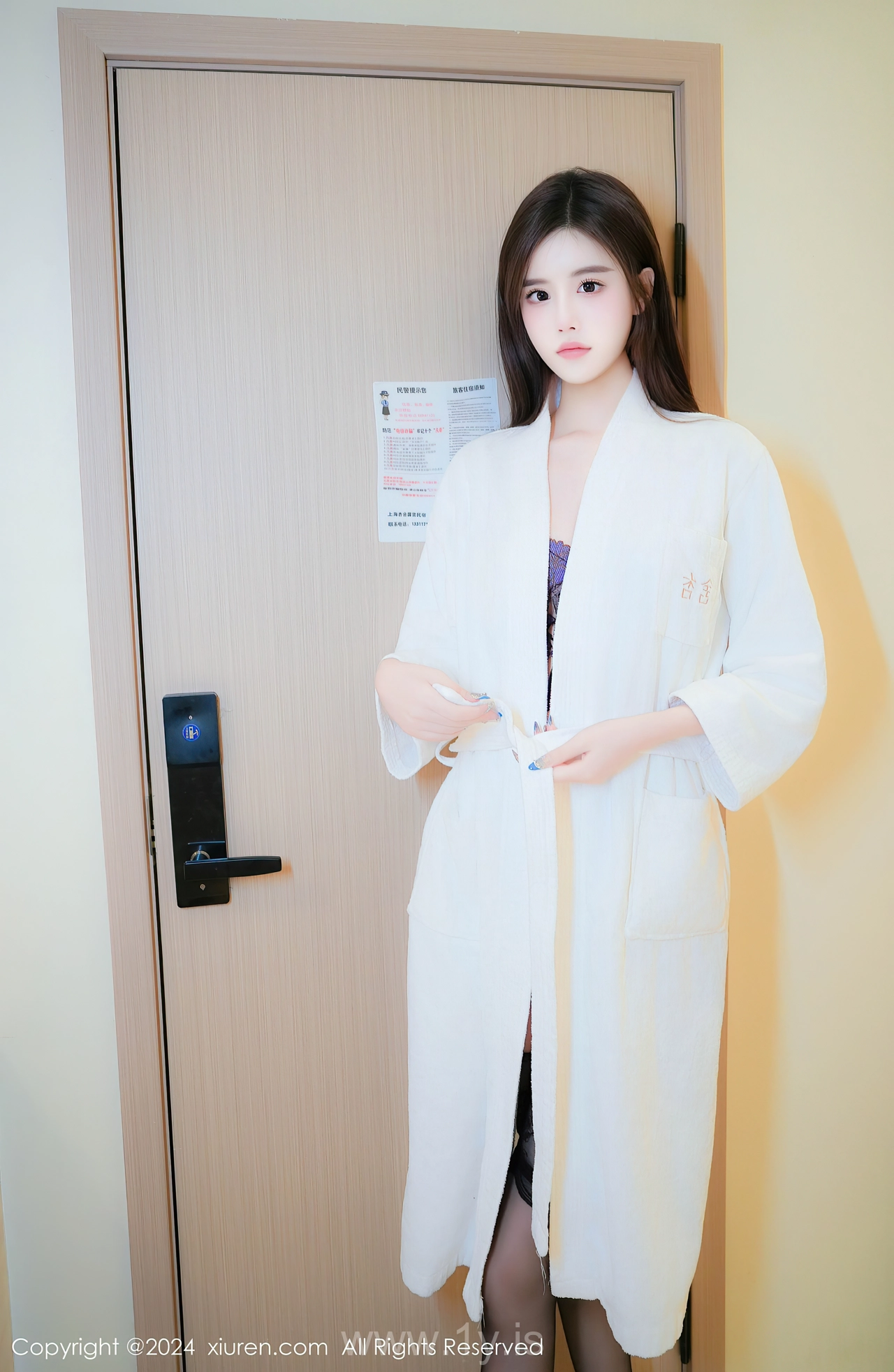 XIUREN(秀人网) No.8965 Dazzling Chinese Queen Erikaki