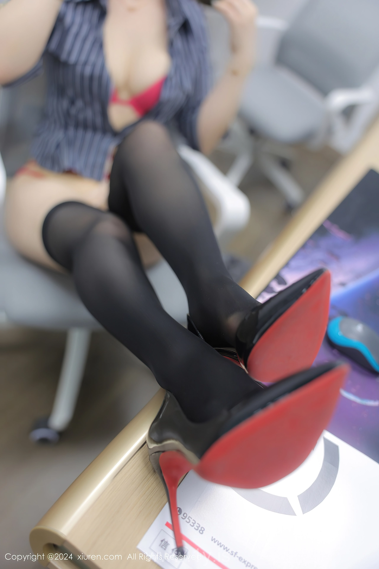 XIUREN(秀人网) No.8971 Classy & Charming Asian Nymph 诗诗kiki