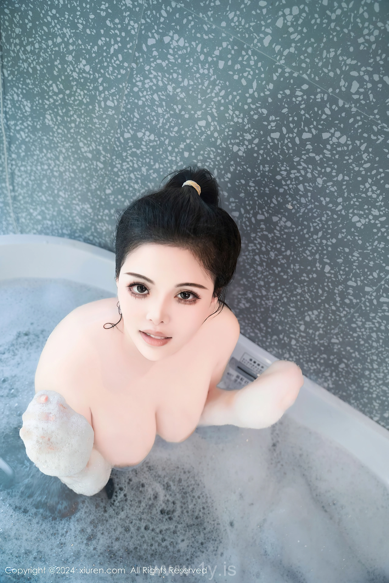 XIUREN(秀人网) No.8981 Good-looking & Classy Asian Girl 陈三穗