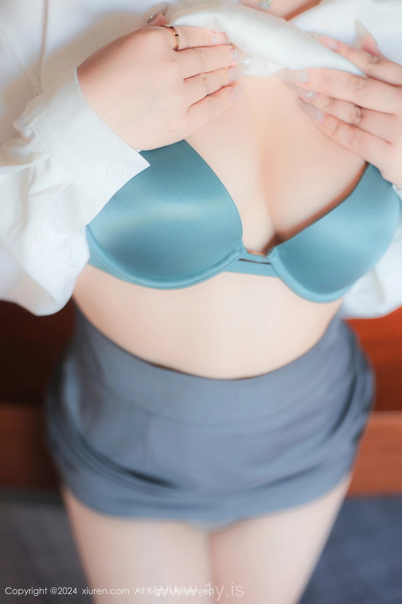 XIUREN(秀人网) No.8989 Ravishing Chinese Enchantress 麦田