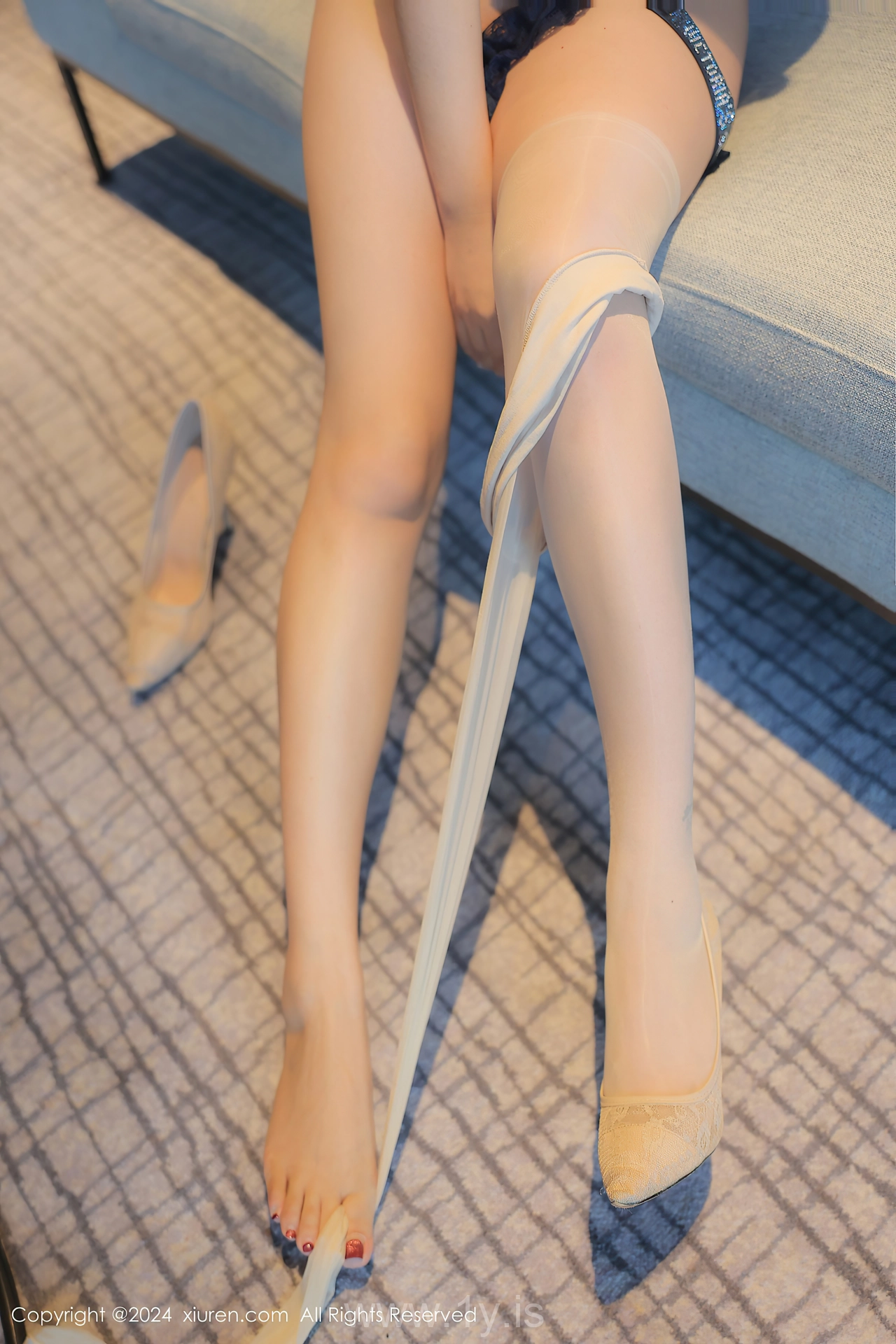 XIUREN(秀人网) No.8989 Ravishing Chinese Enchantress 麦田