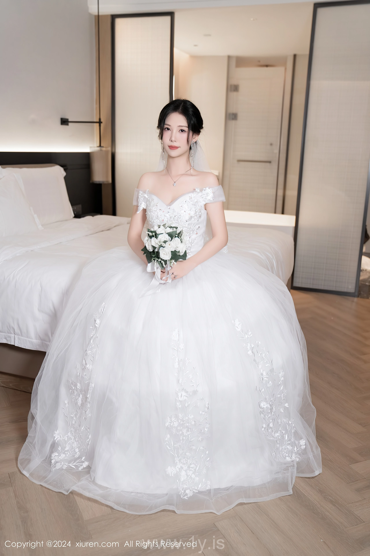 XIUREN(秀人网) No.8998 Sophisticated Asian Angel 利世