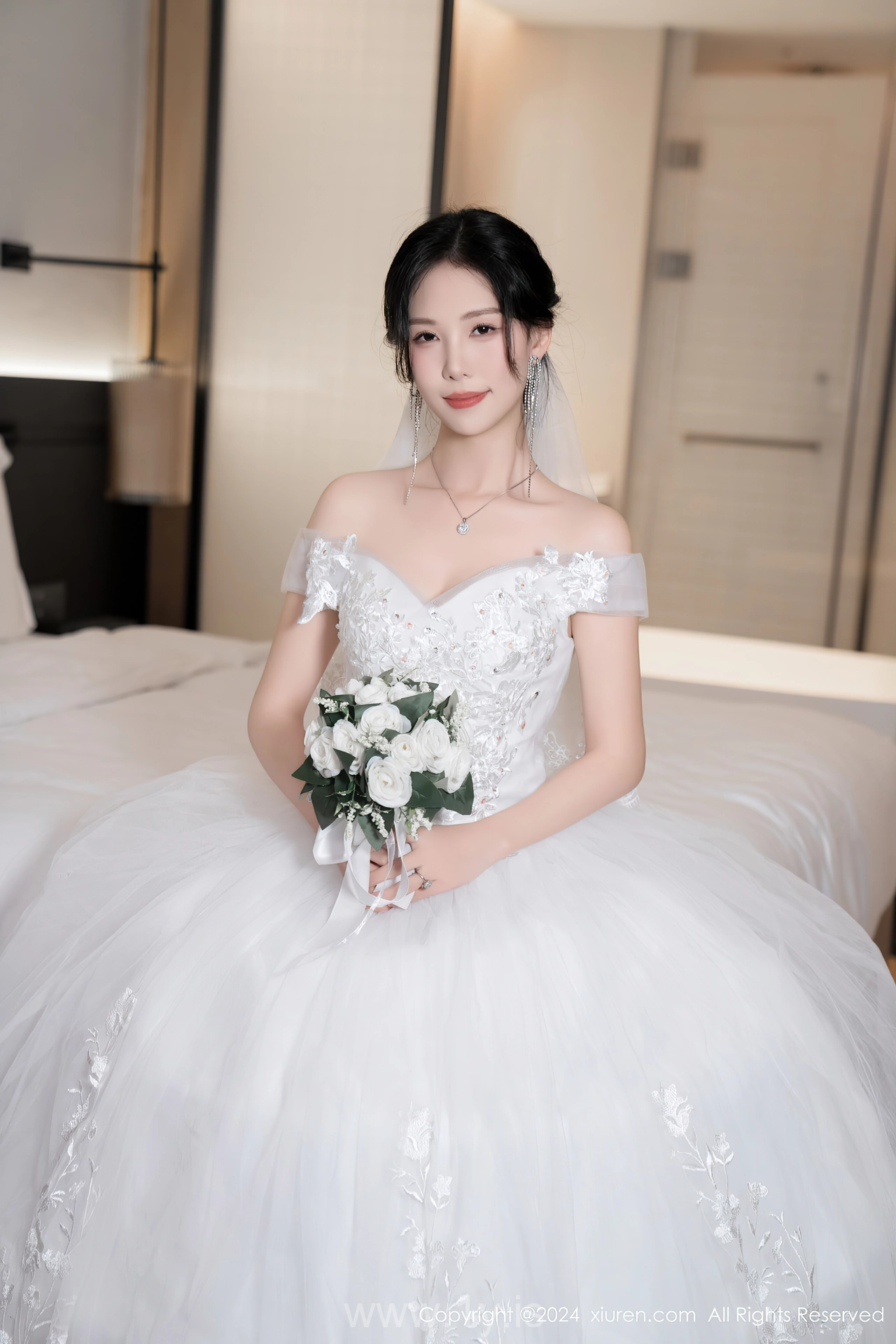 XIUREN(秀人网) No.8998 Sophisticated Asian Angel 利世