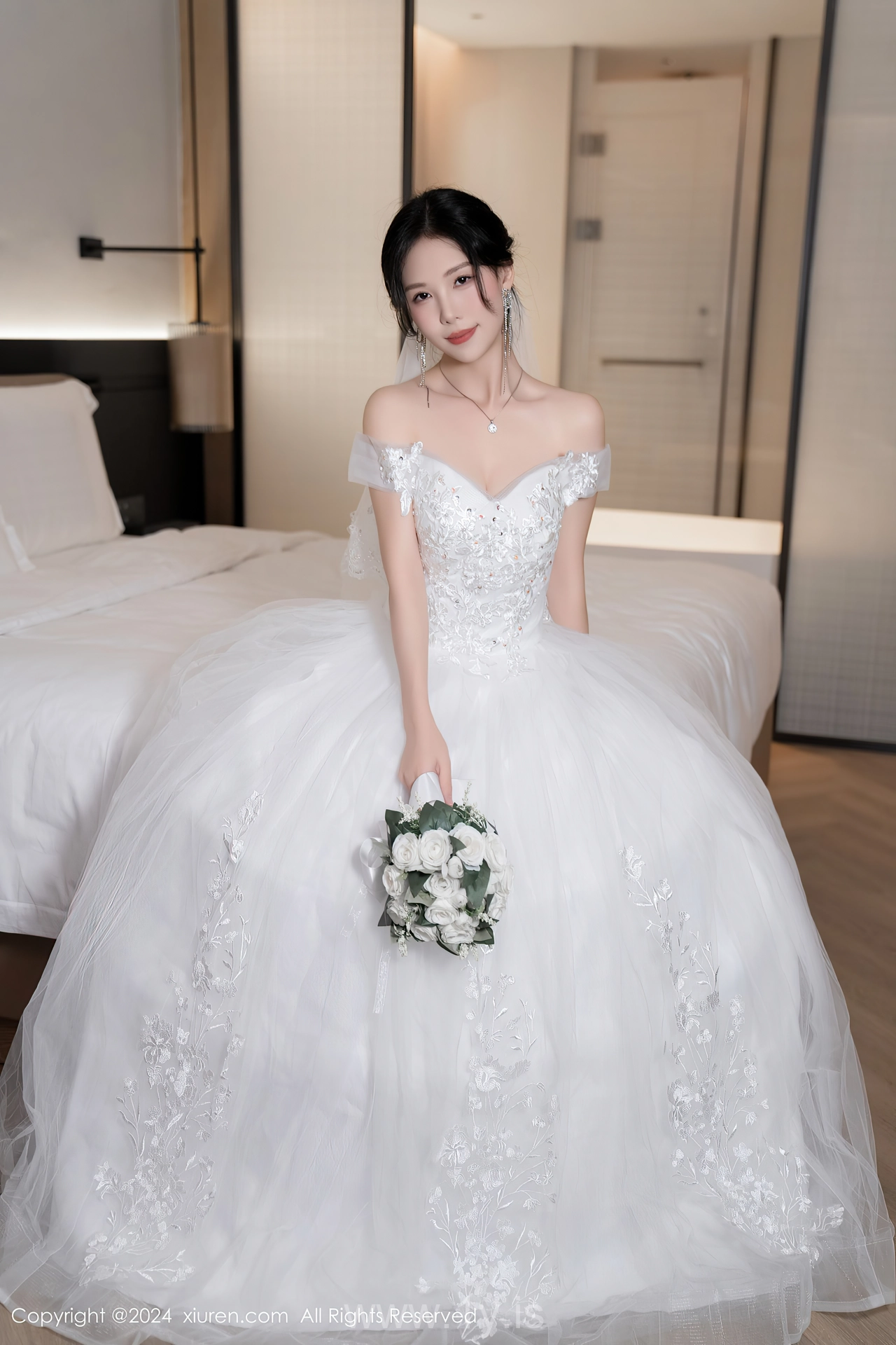 XIUREN(秀人网) No.8998 Sophisticated Asian Angel 利世