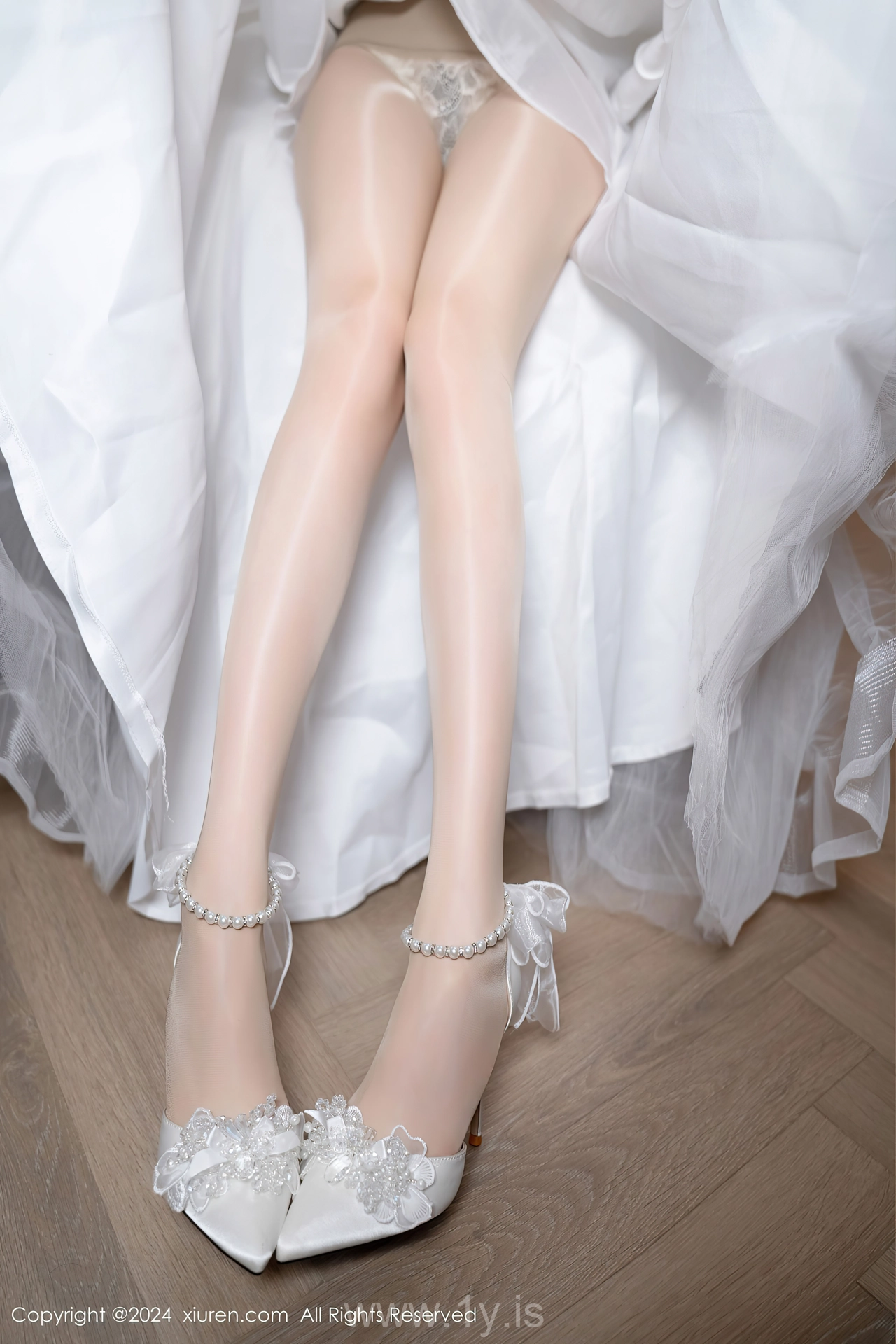 XIUREN(秀人网) No.8998 Sophisticated Asian Angel 利世