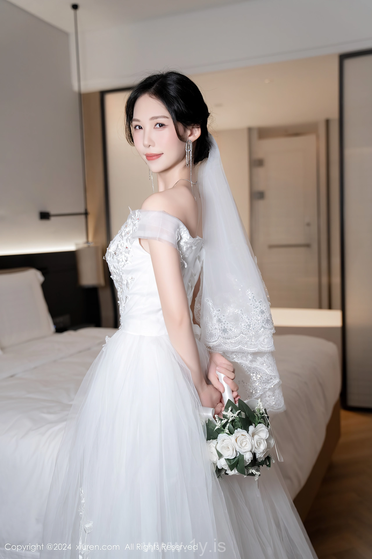 XIUREN(秀人网) No.8998 Sophisticated Asian Angel 利世