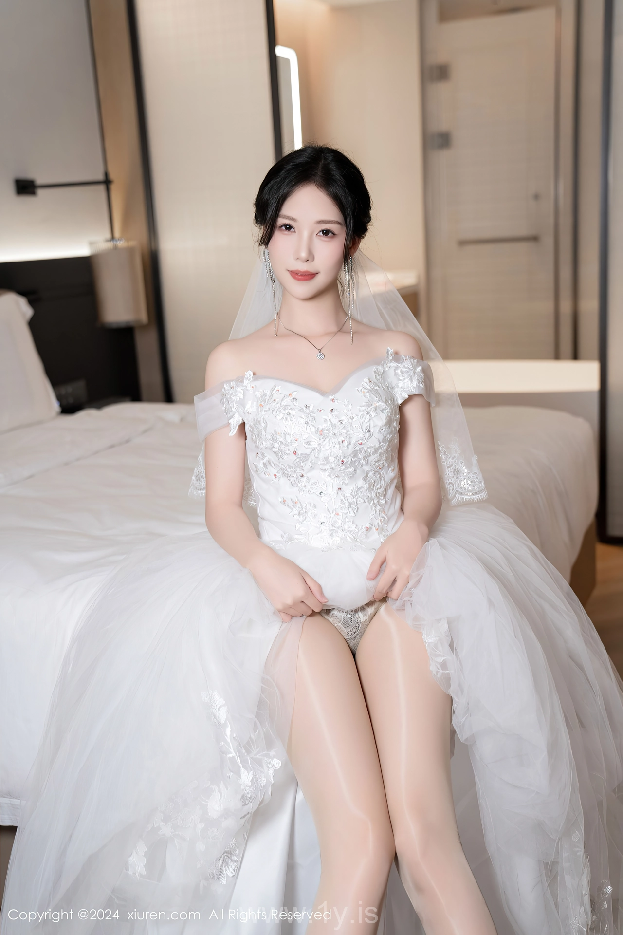 XIUREN(秀人网) No.8998 Sophisticated Asian Angel 利世