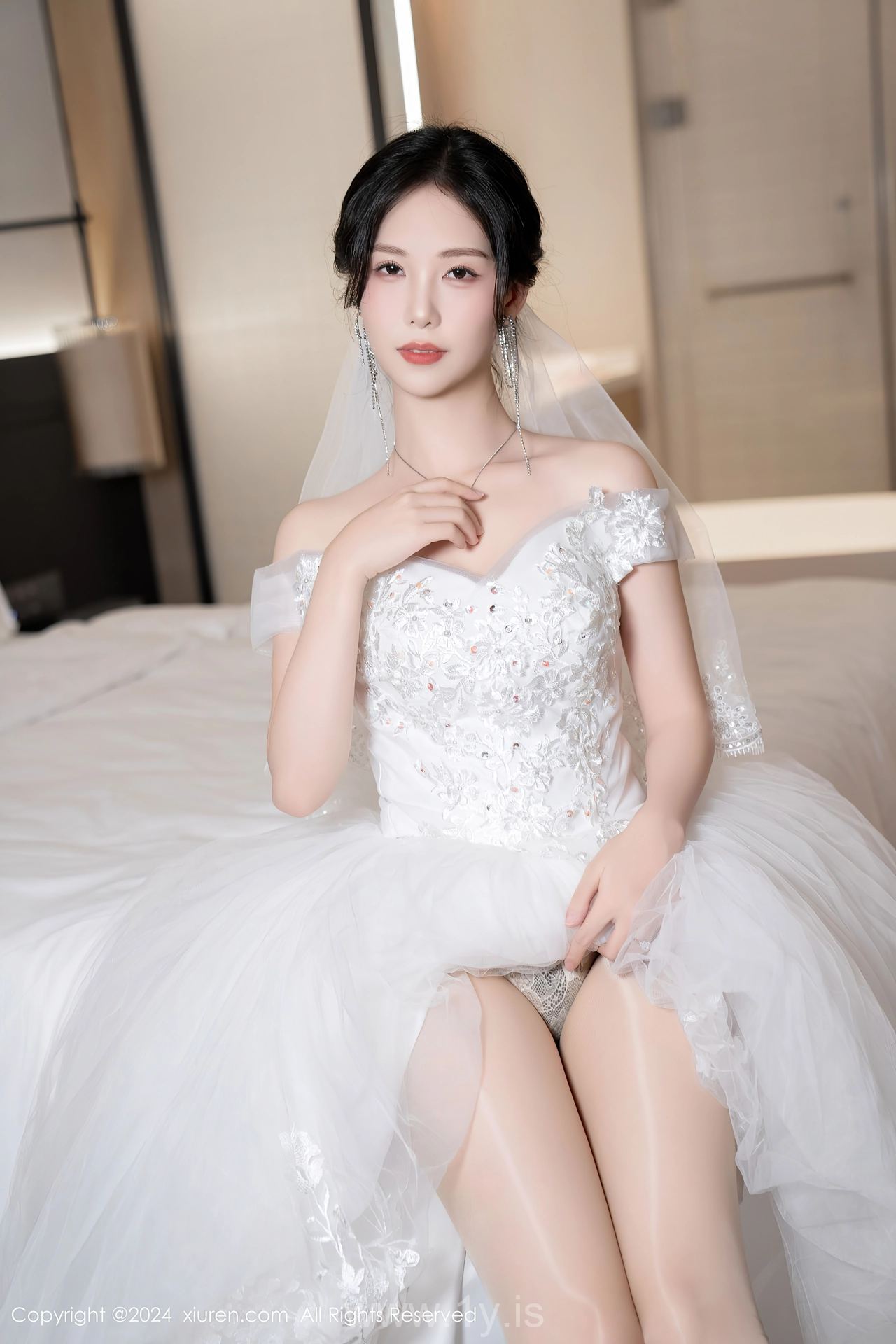 XIUREN(秀人网) No.8998 Sophisticated Asian Angel 利世