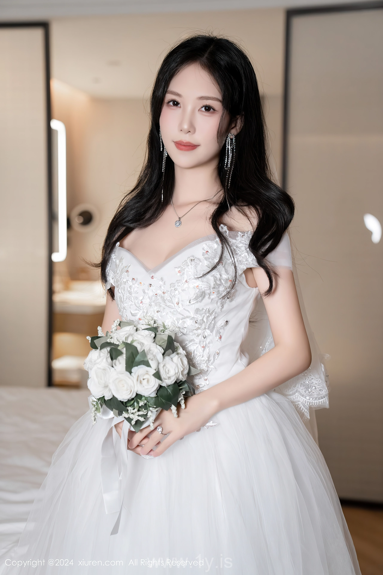 XIUREN(秀人网) No.8998 Sophisticated Asian Angel 利世