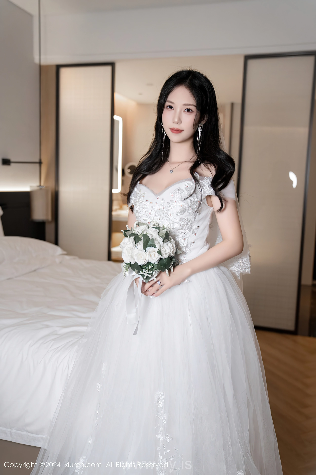 XIUREN(秀人网) No.8998 Sophisticated Asian Angel 利世