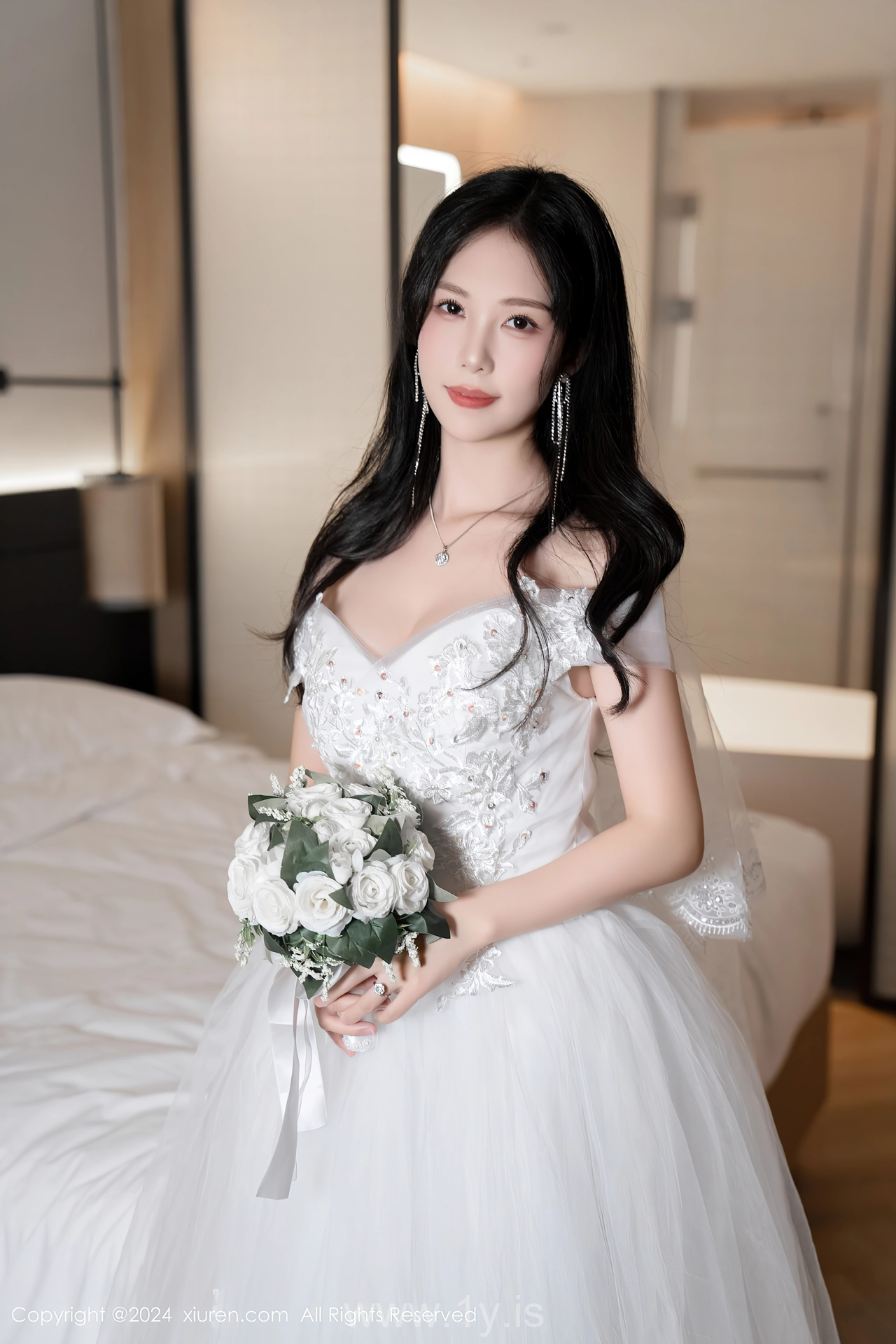 XIUREN(秀人网) No.8998 Sophisticated Asian Angel 利世