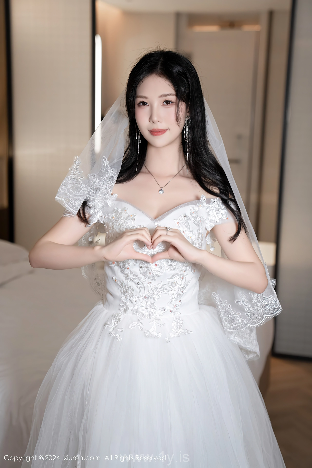 XIUREN(秀人网) No.8998 Sophisticated Asian Angel 利世