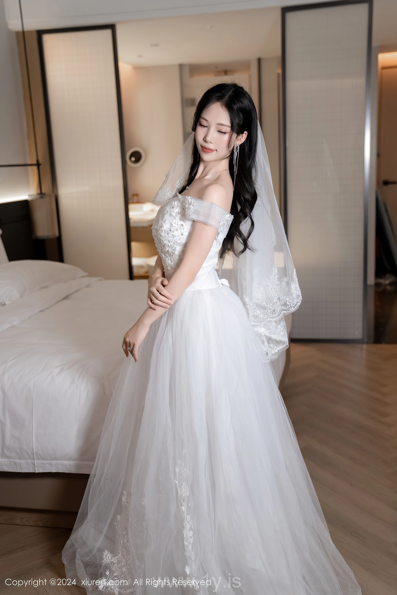 XIUREN(秀人网) No.8998 Sophisticated Asian Angel 利世