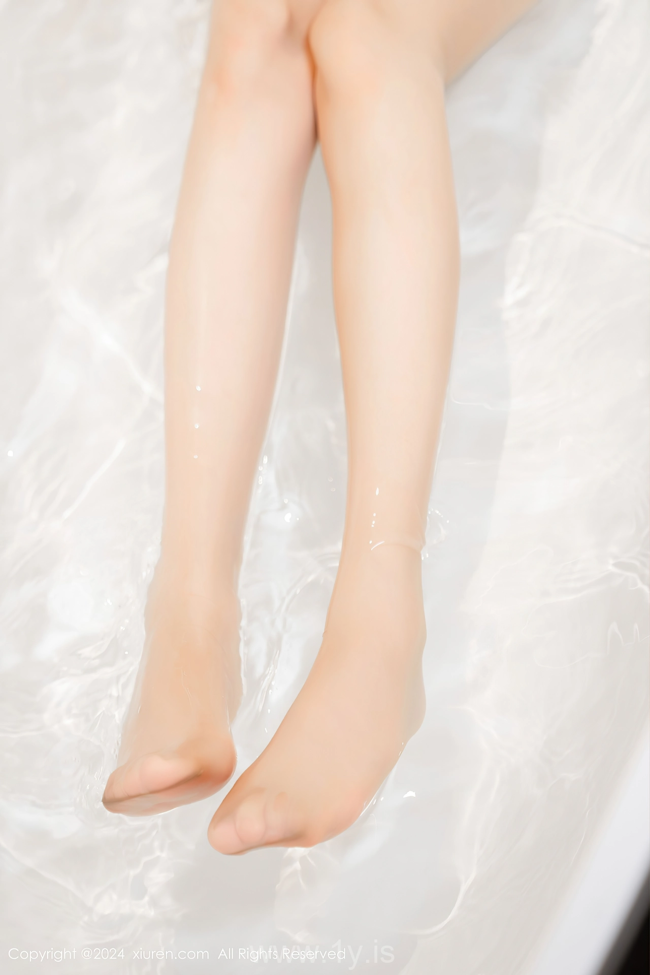 XIUREN(秀人网) No.8998 Sophisticated Asian Angel 利世