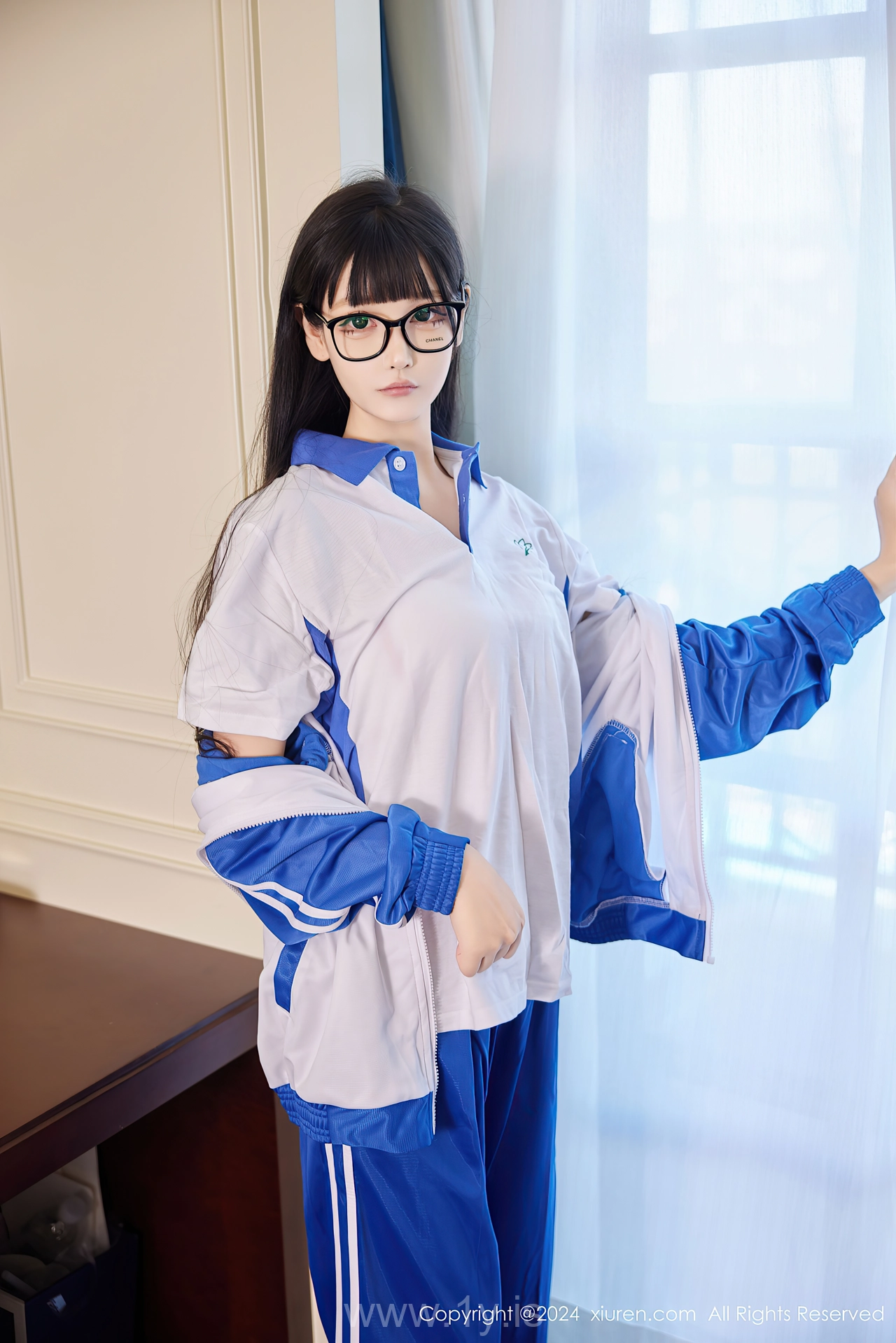 XIUREN(秀人网) No.9000 Charming & Slim Chinese Femme fatale 智恩baby